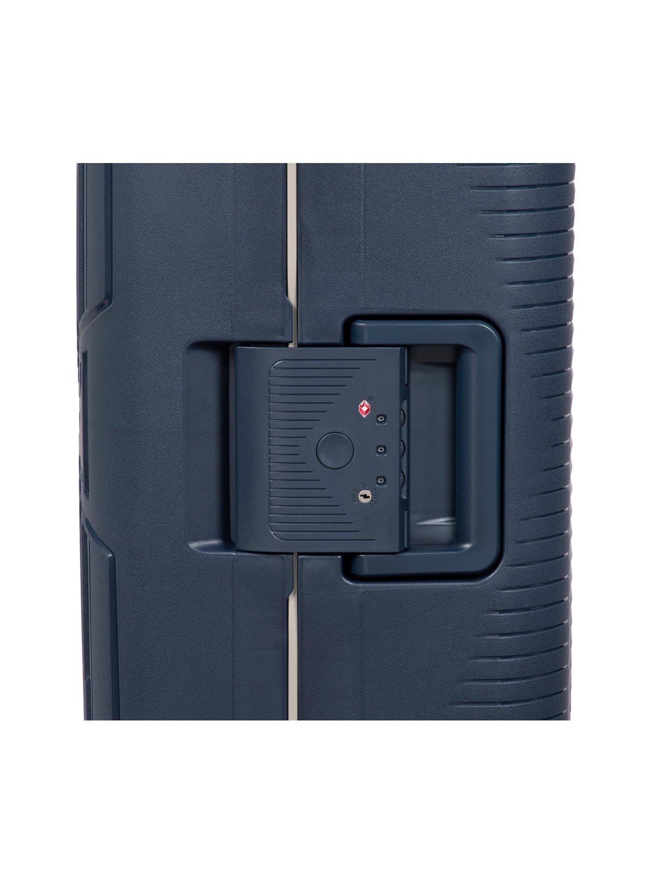 it-luggage-tenacious-blueberry-3pc-suitcase-setoutfit