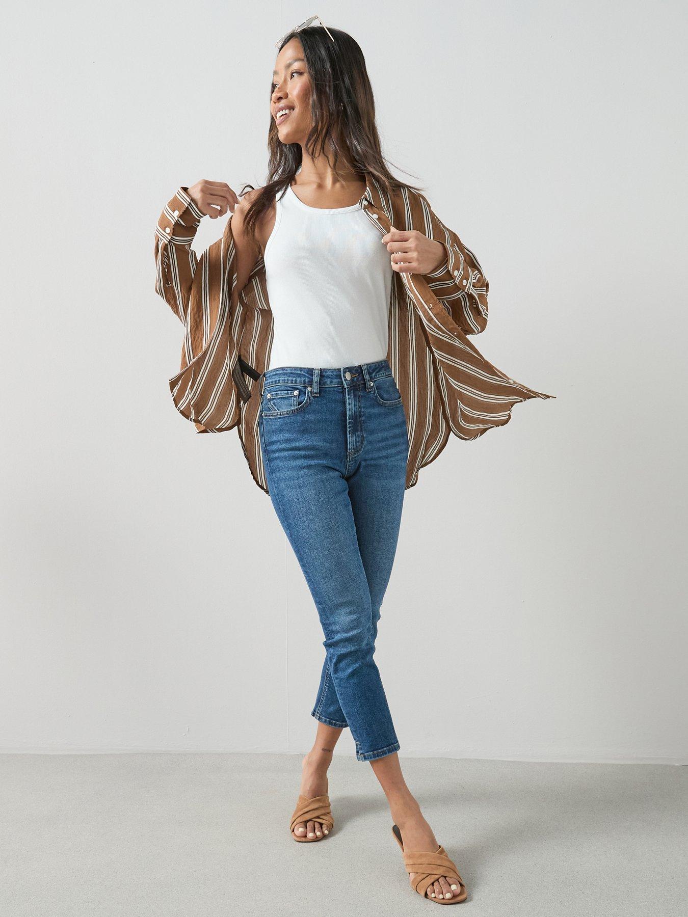 Image 1 of 7 of The Very Collection Denim Capri Jeans - Dark Wash
