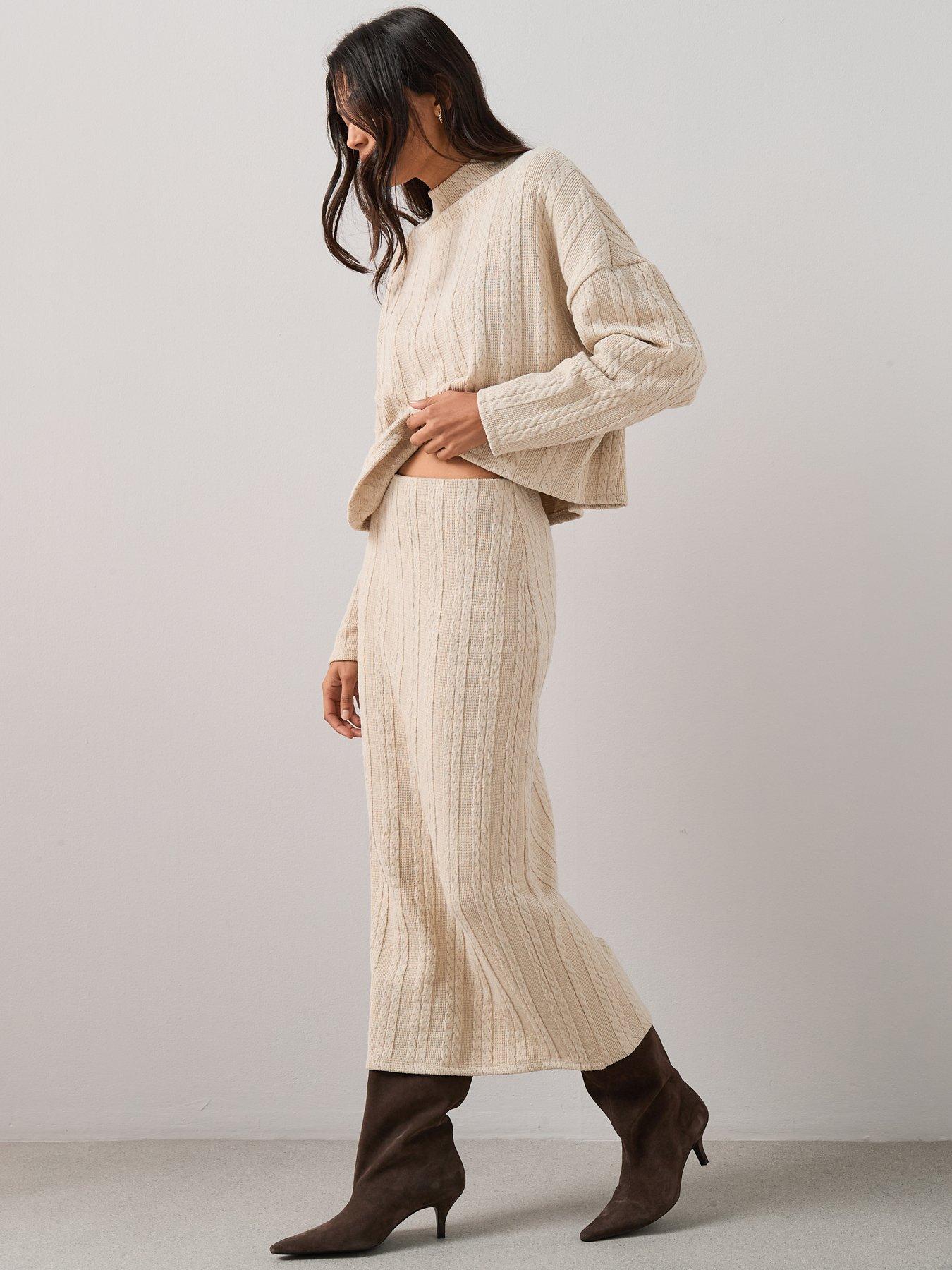 Image 6 of 6 of The Very Collection Cable Textured Midaxi Skirt Co-Ord - Cream