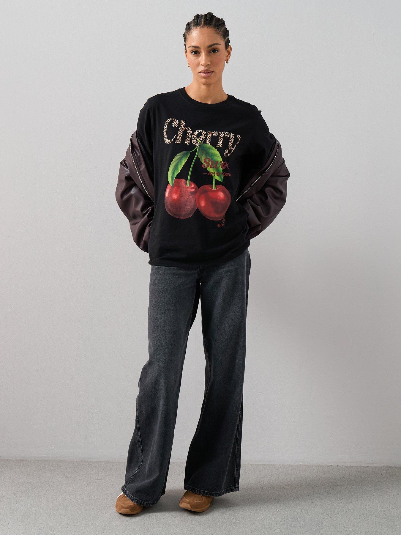 the-very-collection-cherry-animal-oversized-graphic-t-shirt-multioutfit