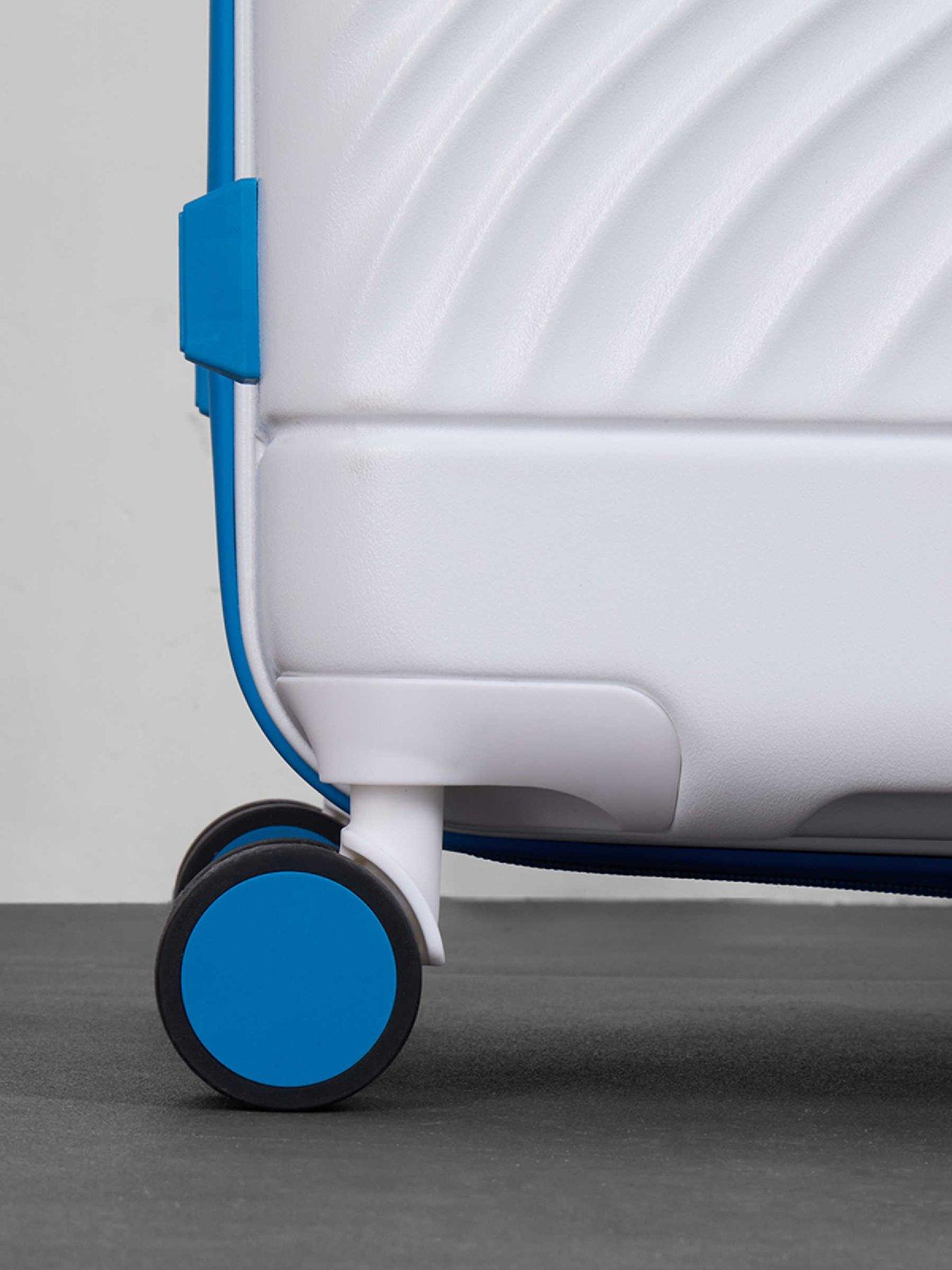 rock-luggage-love-island-whiteblue-medium-suitcaseback