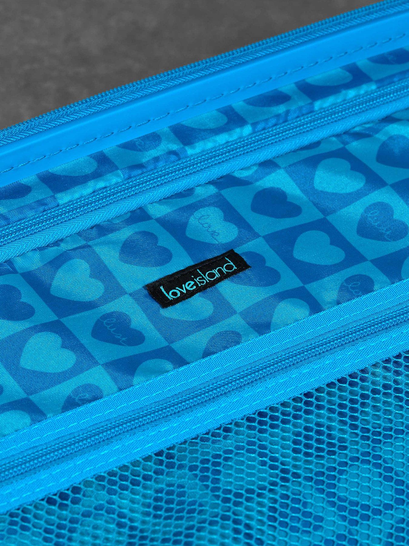 rock-luggage-love-island-whiteblue-medium-suitcasedetail