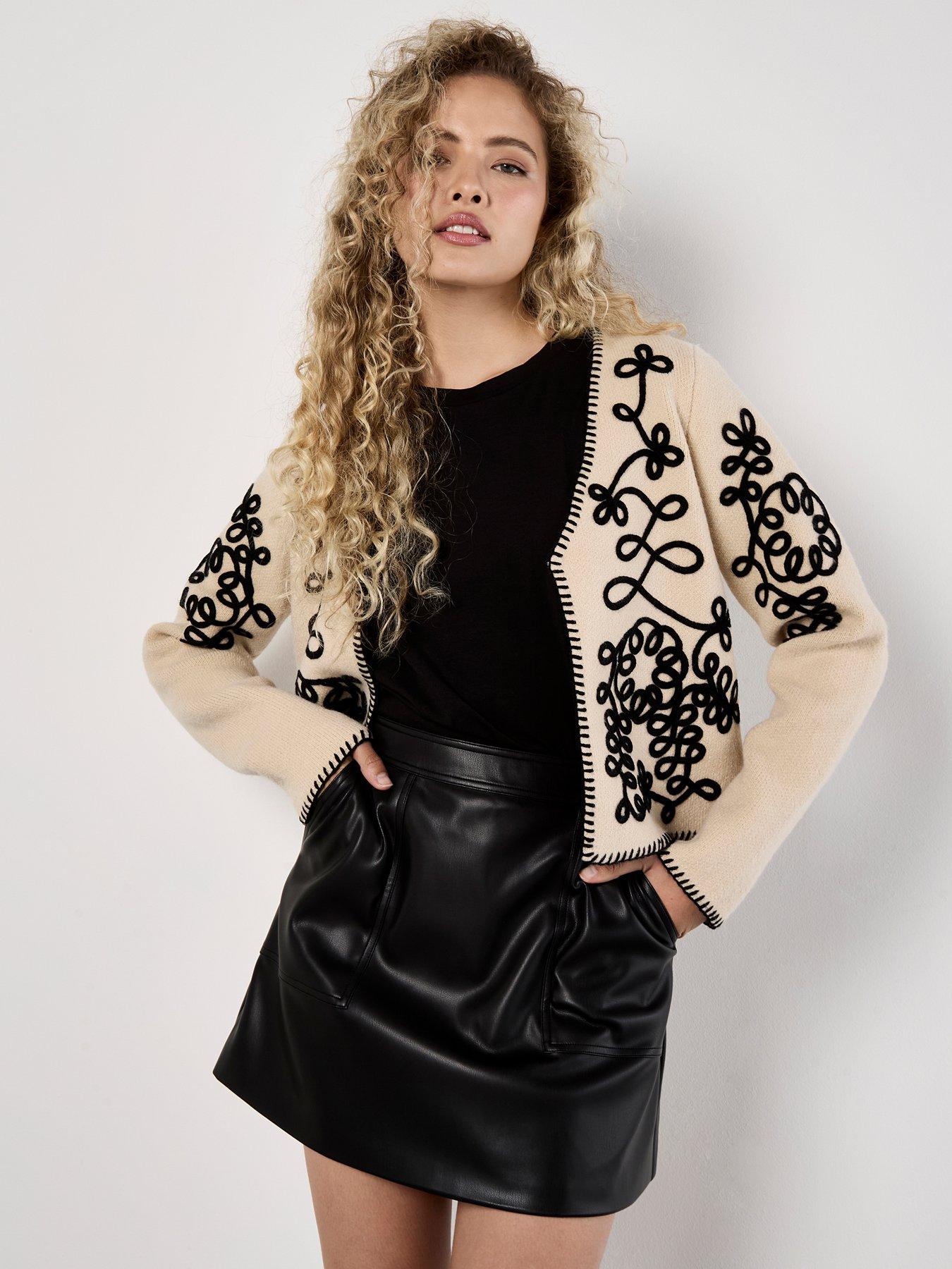 Image 3 of 4 of Apricot Front Pocket PU Mini Skirt - Black