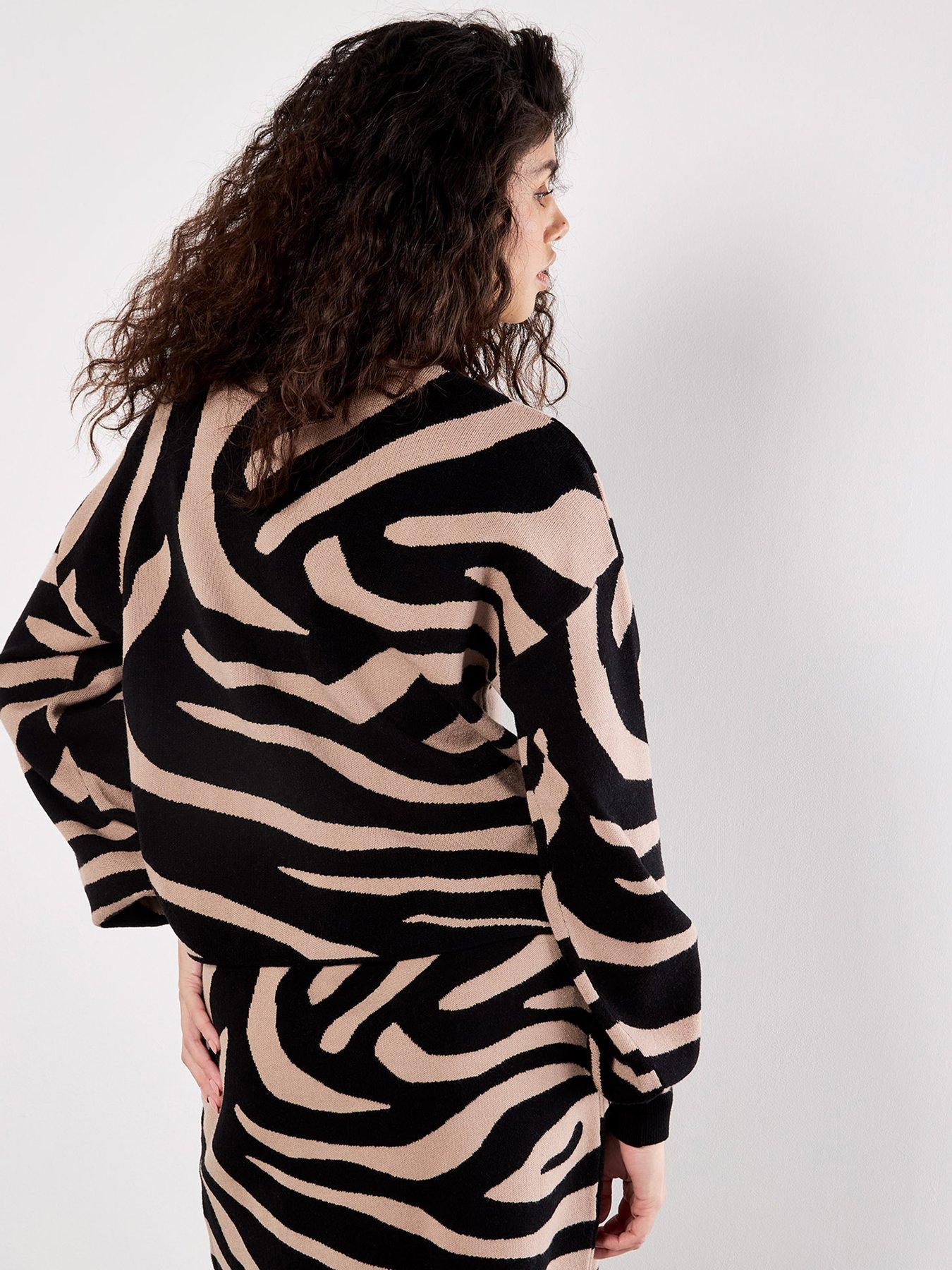 apricot-zebra-jacquard-drop-shoulder-jumper-blackstillFront