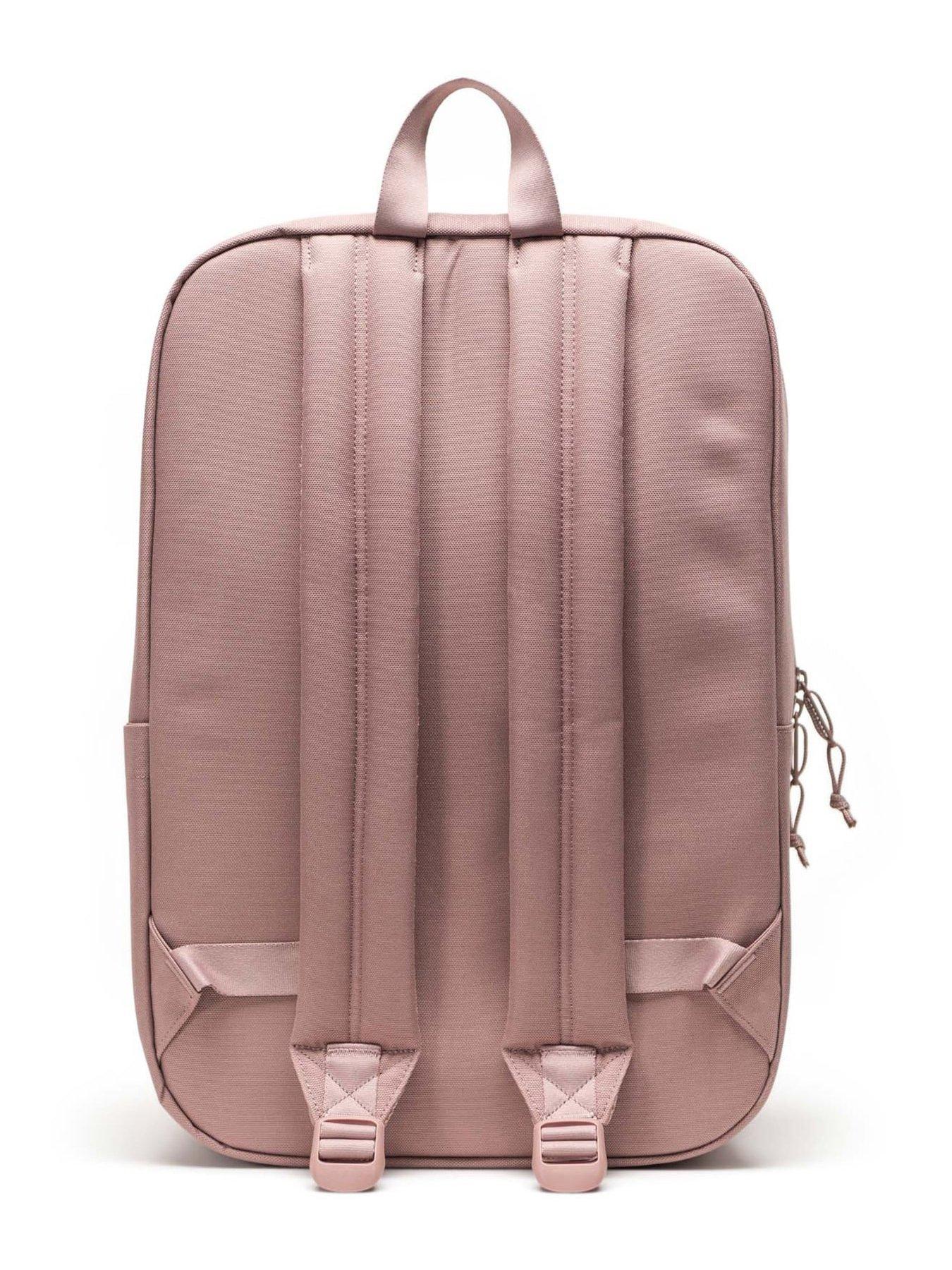 herschel-wesbrook-backpackoutfit
