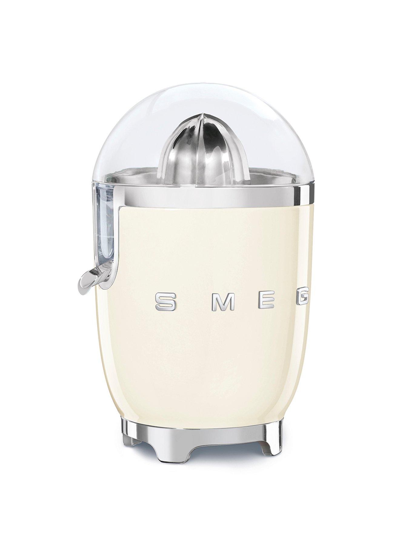 Image 3 of 6 of Smeg CJF11CRUK Citrus Juicer - Cream