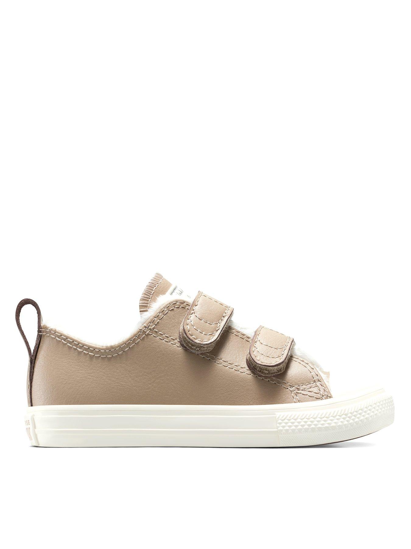 converse-infant-chuck-taylor-all-star-ox-fuzzy-lining-easy-on-low-top-beige