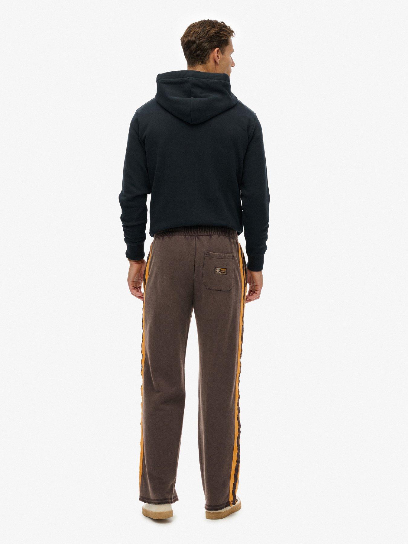 superdry-athletic-fives-jogger-brownoutfit
