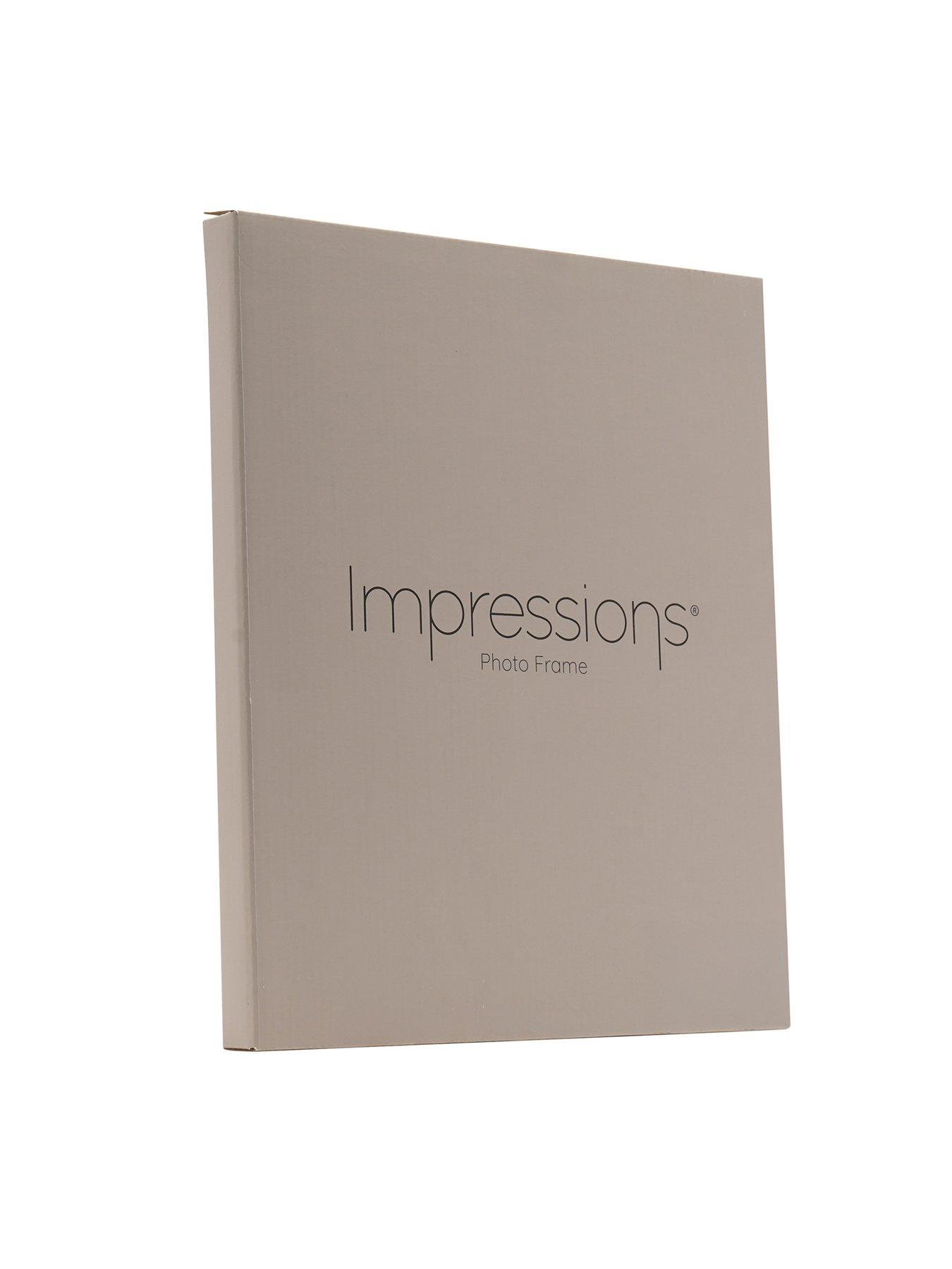 hestia-impressions-black-with-white-mount-rectangular-4-aperture-photo-frameoutfit