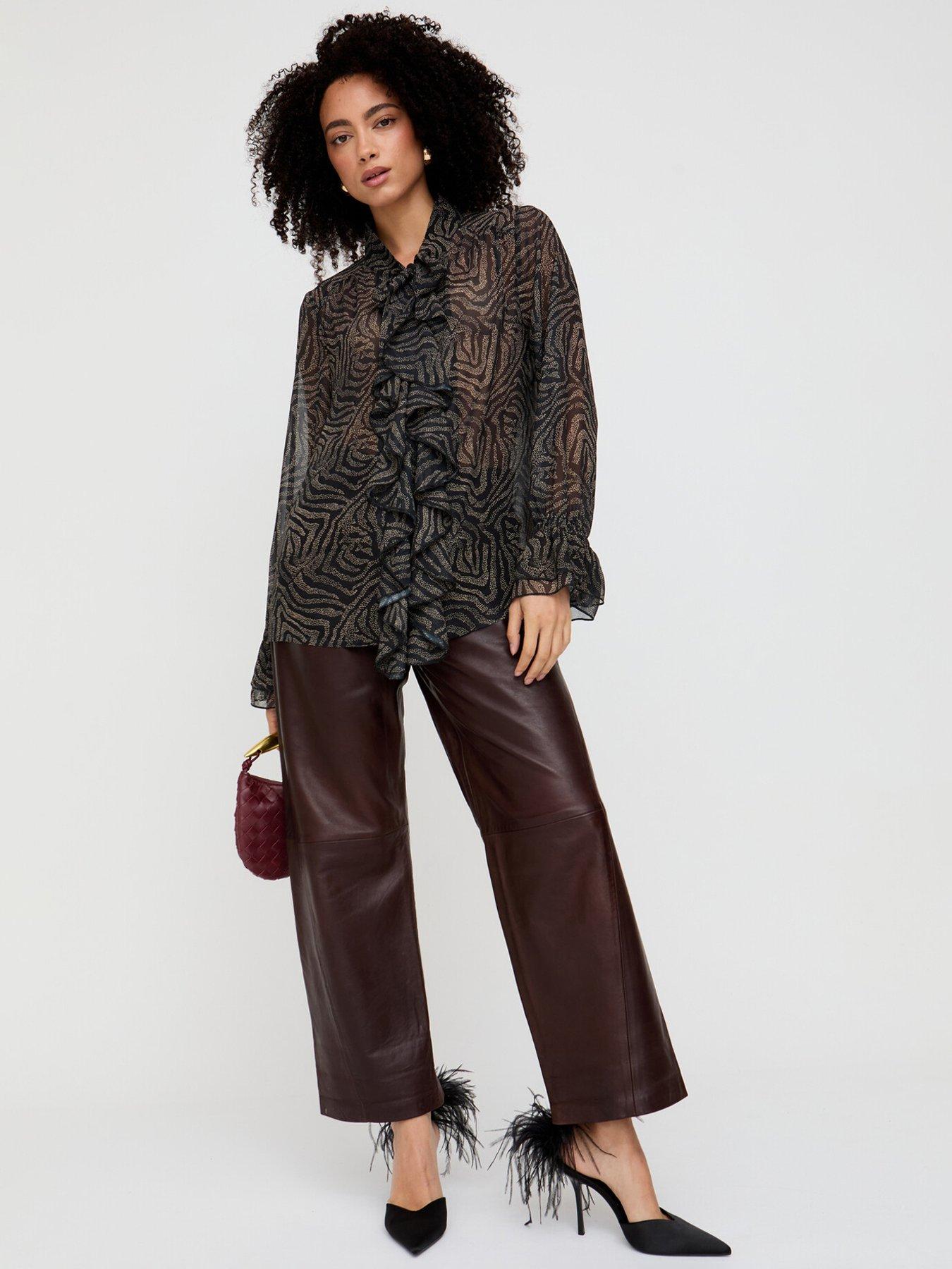 lily-lionel-zendaya-blouse-blackback