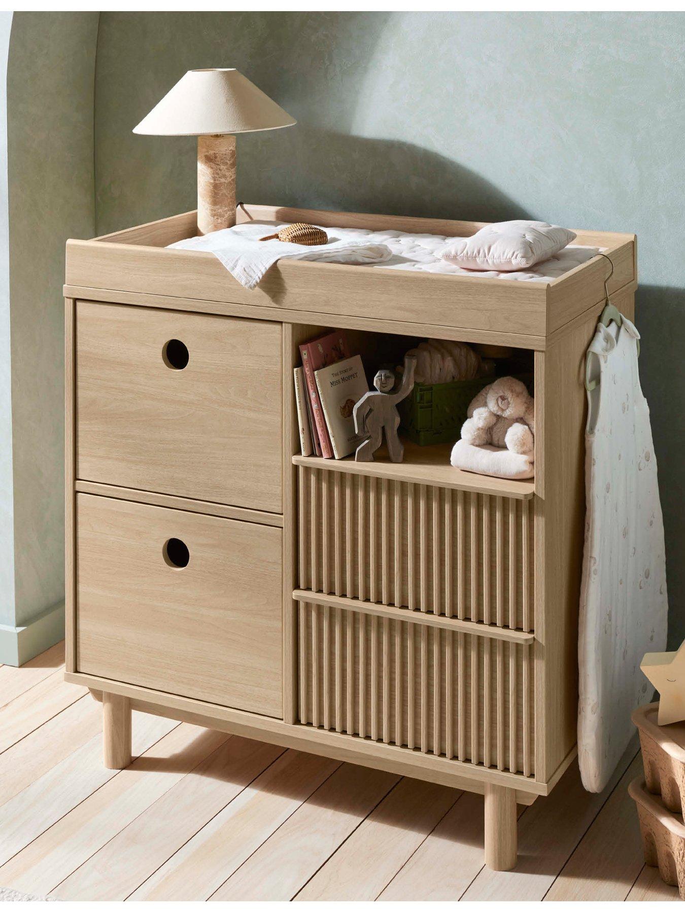 Mamas & Papas Oska Narrow Dresser Changer - Natural Oak in One Colour