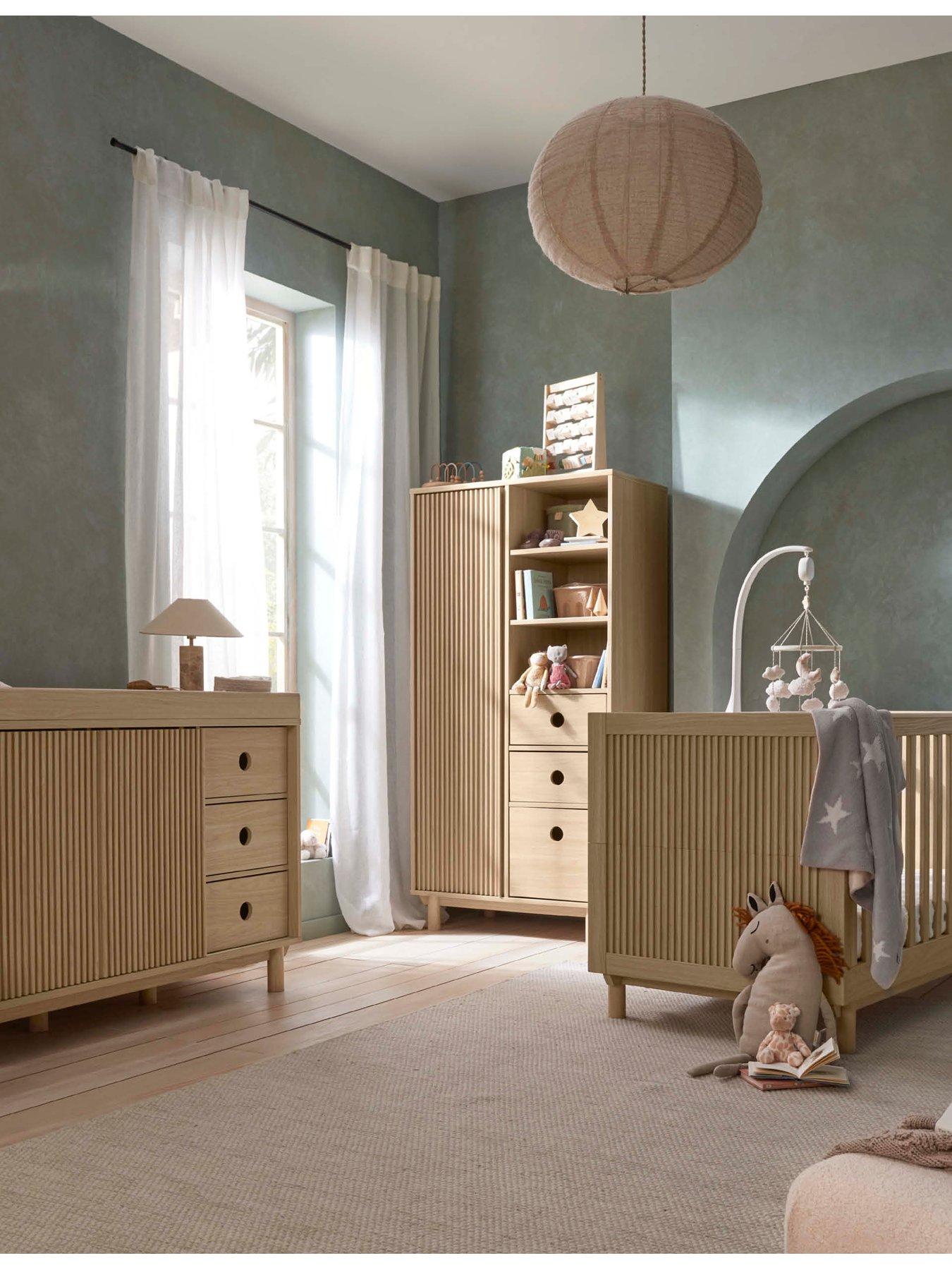 Mamas & Papas Oska Wide Range (Cotbed, Wide Dresser & Wardrobe) - Natural Oak in One Colour