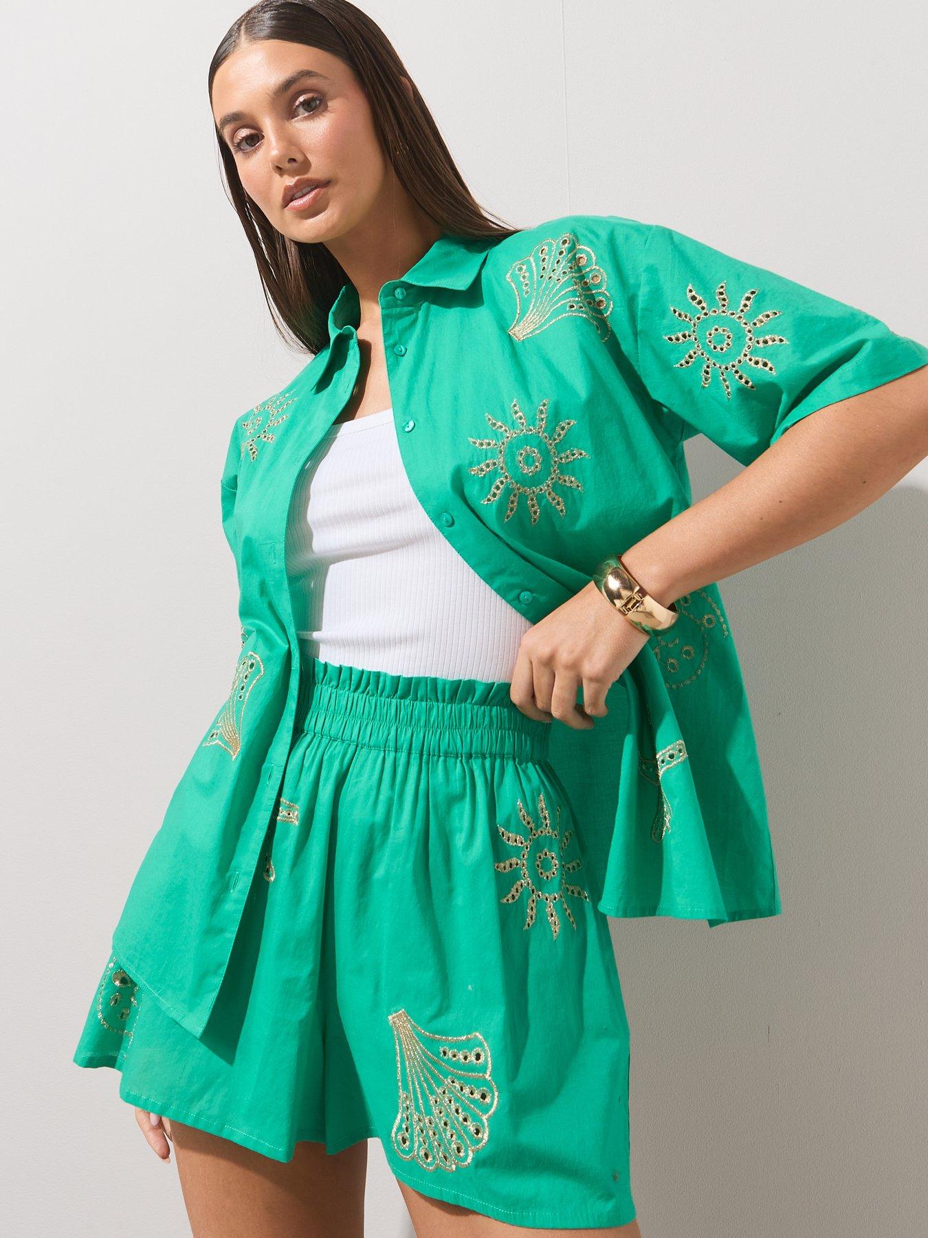 Image 5 of 6 of The Very Collection Shell Embroidered Co Ord Beach Shorts