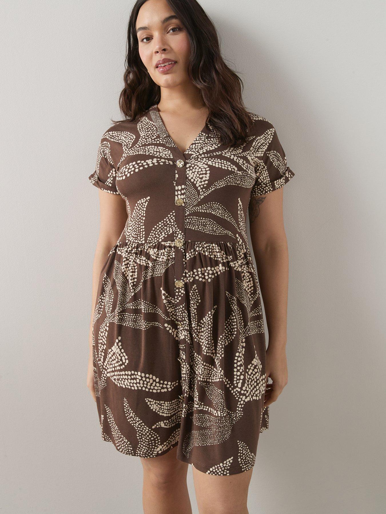 Image 4 of 6 of The Very Collection Curve Curve Button Through Printed Stretch Mini Dress