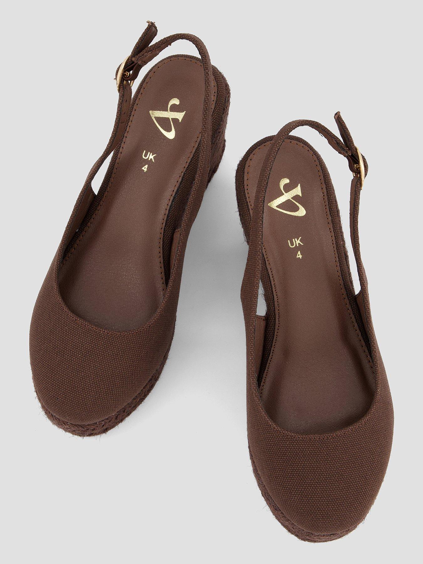 the-very-collection-high-closed-toe-wedge-shoeoutfit