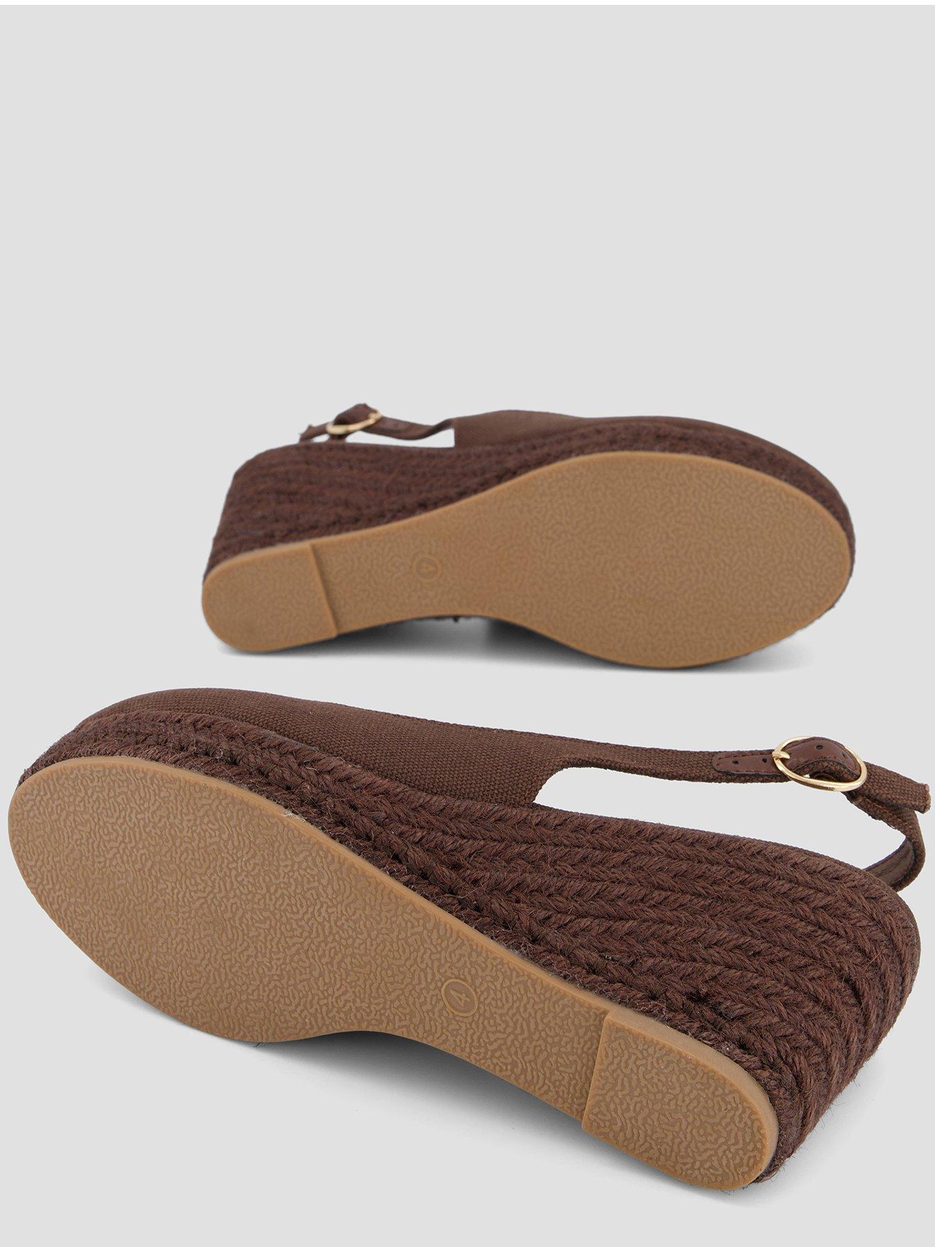 the-very-collection-high-closed-toe-wedge-shoedetail