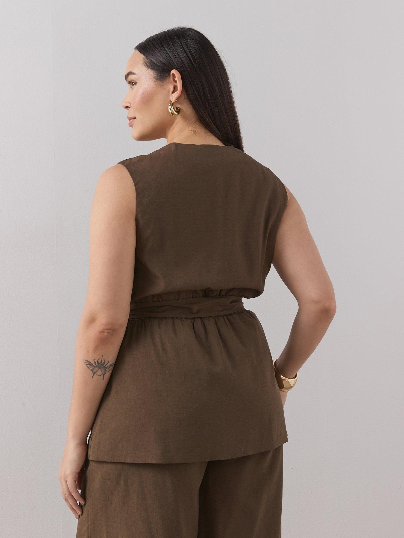 Image 2 of 6 of The Very Collection Curve Longline Linen Co-ord&nbsp;Waistcoat