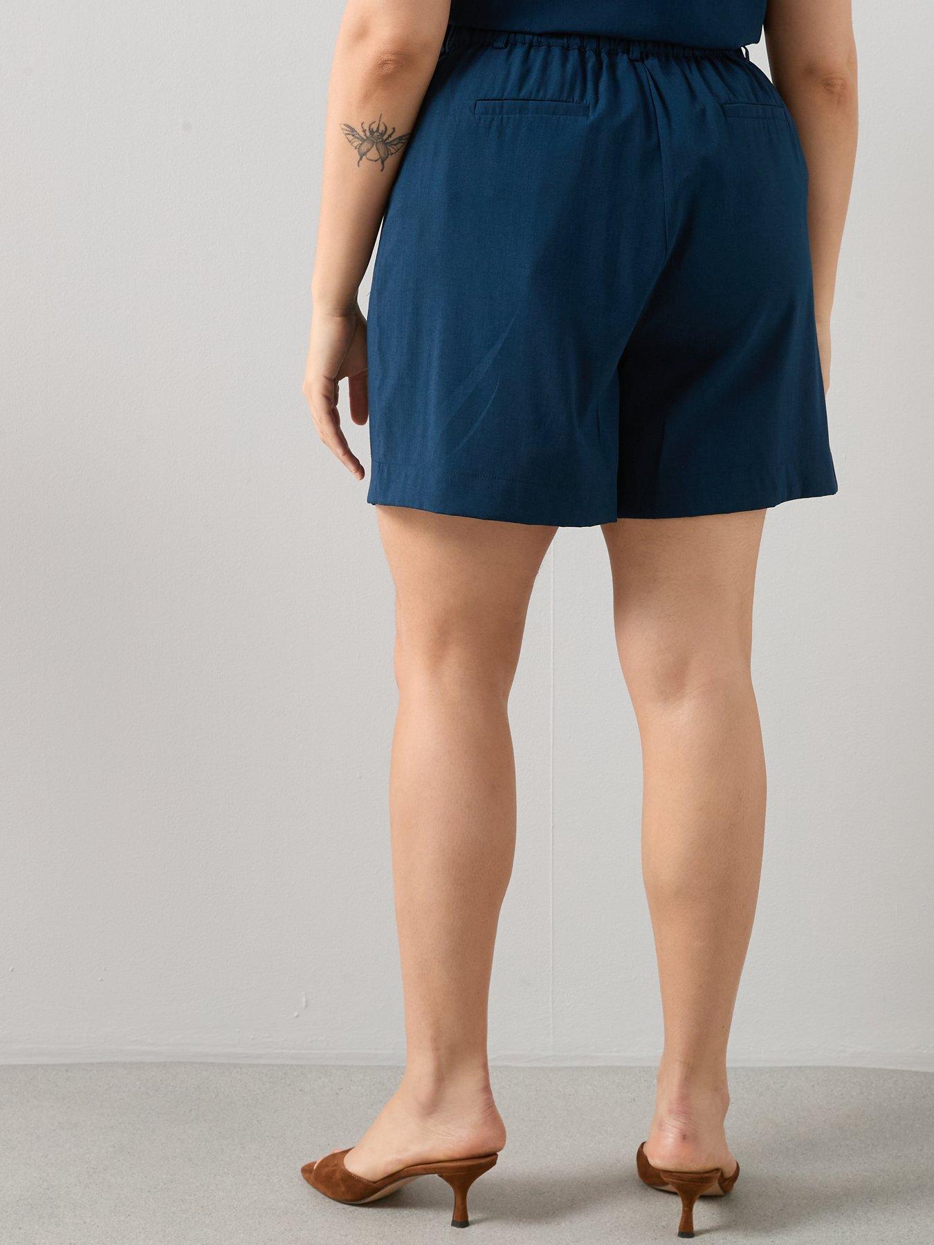Image 2 of 6 of The Very Collection Curve Tailored Short Co-ord