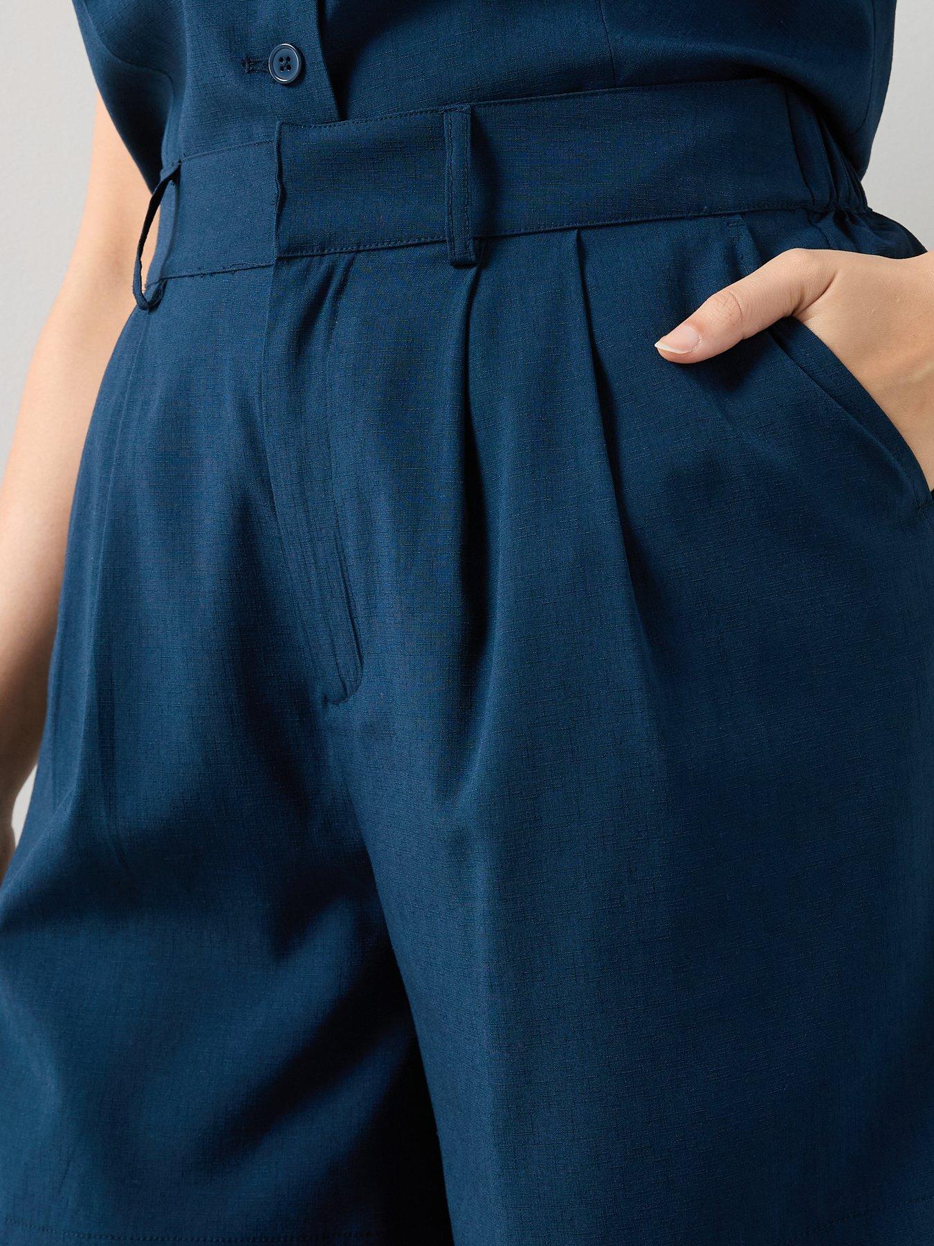 Image 5 of 6 of The Very Collection Curve Tailored Short Co-ord