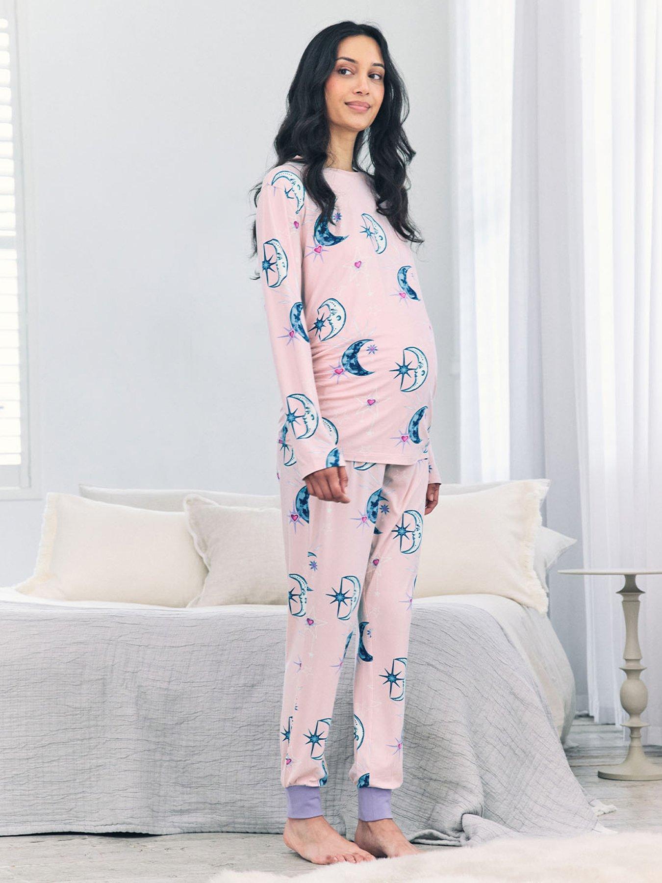 CHELSEA PEERS Chelsea Peers Maternity Long Sleeve Crew Neck Set With Star And Moon Print In Polyester