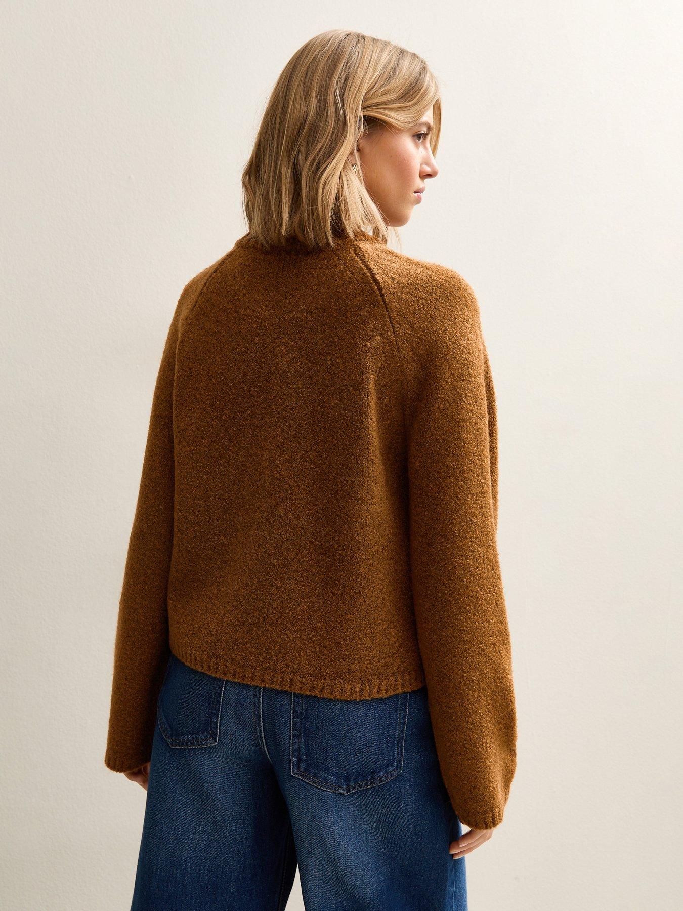 new-look-dark-yellow-wide-sleeve-raglan-jumperstillFront