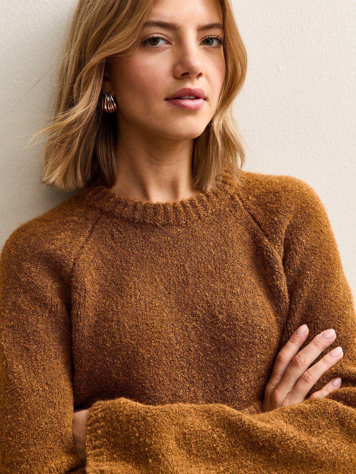 new-look-dark-yellow-wide-sleeve-raglan-jumperdetail