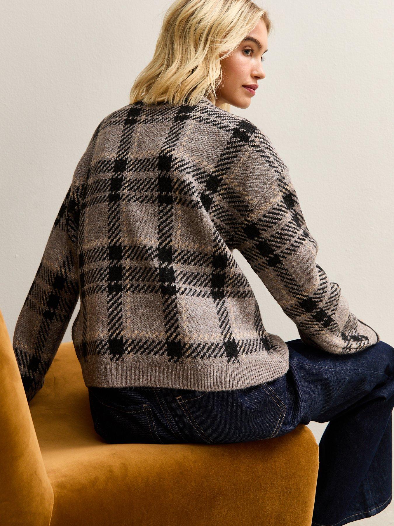 new-look-check-v-neck-jumper-brownstillFront