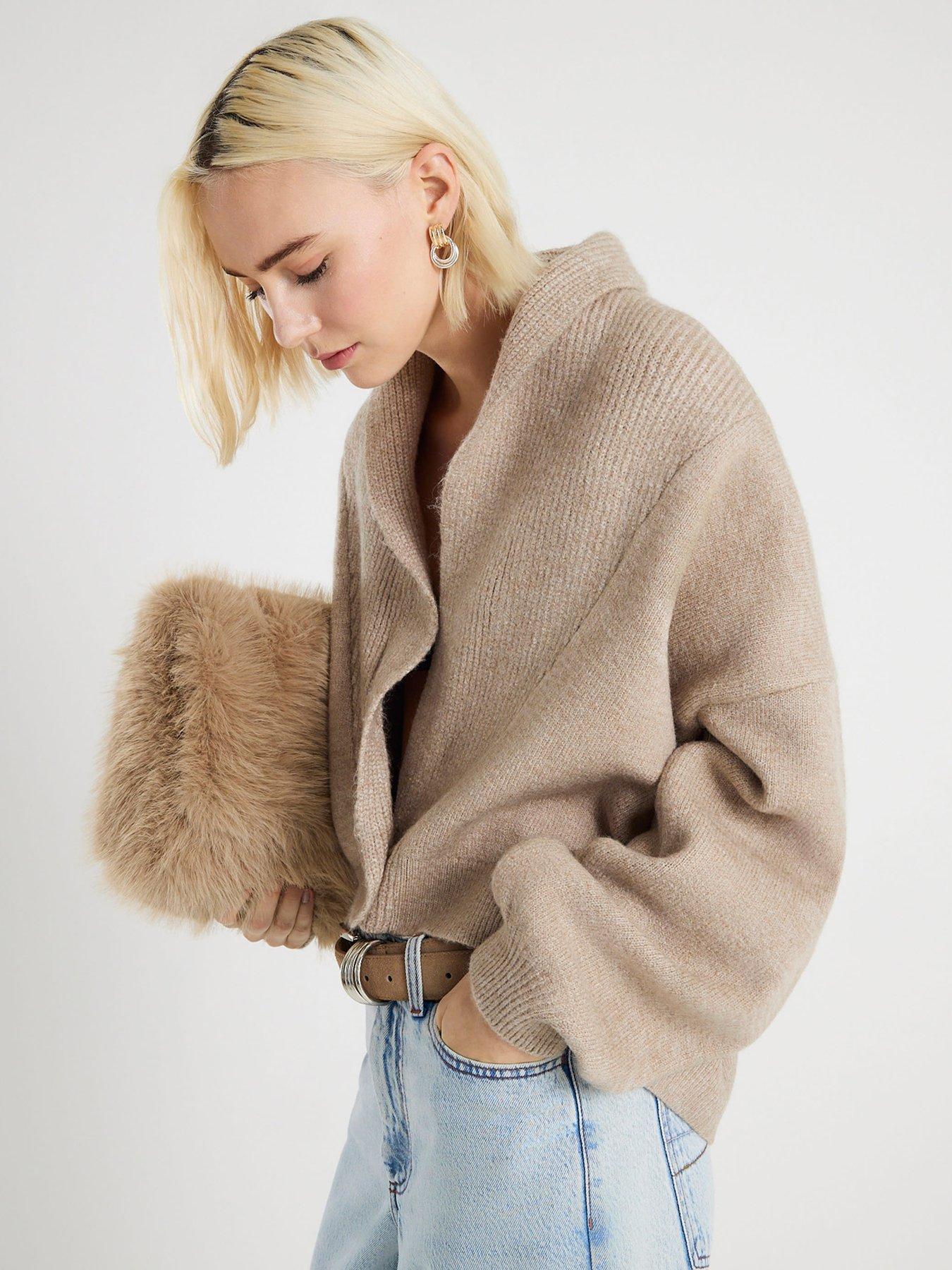 river-island-batwing-collar-cardigan-beigeoutfit