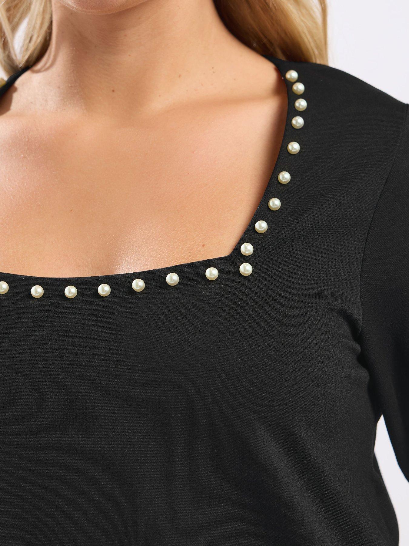 yours-curve-long-sleeve-square-neck-swing-top-blackoutfit