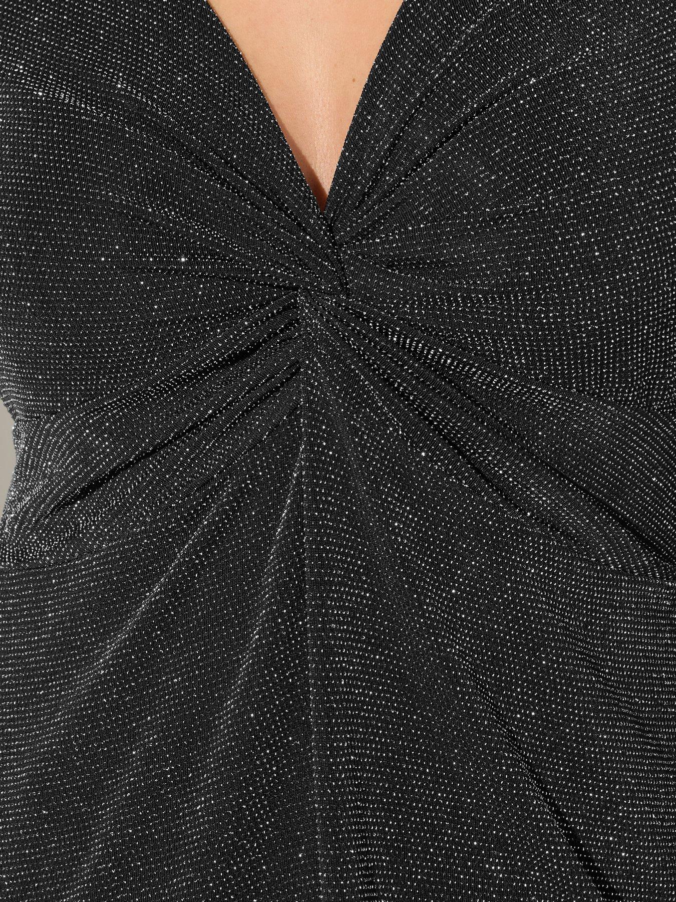 yours-curve-metallic-knot-top-blackoutfit