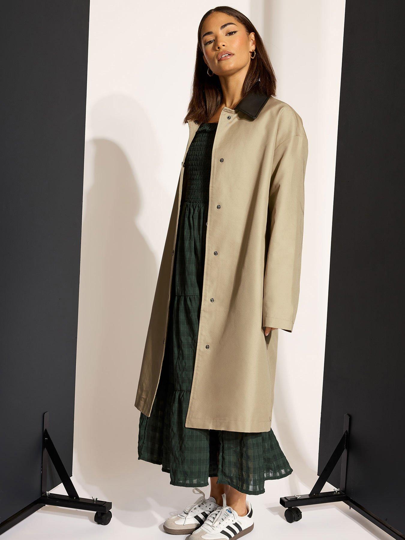 PixieGirl Petite Contrast Pu Collar Coat - Natural