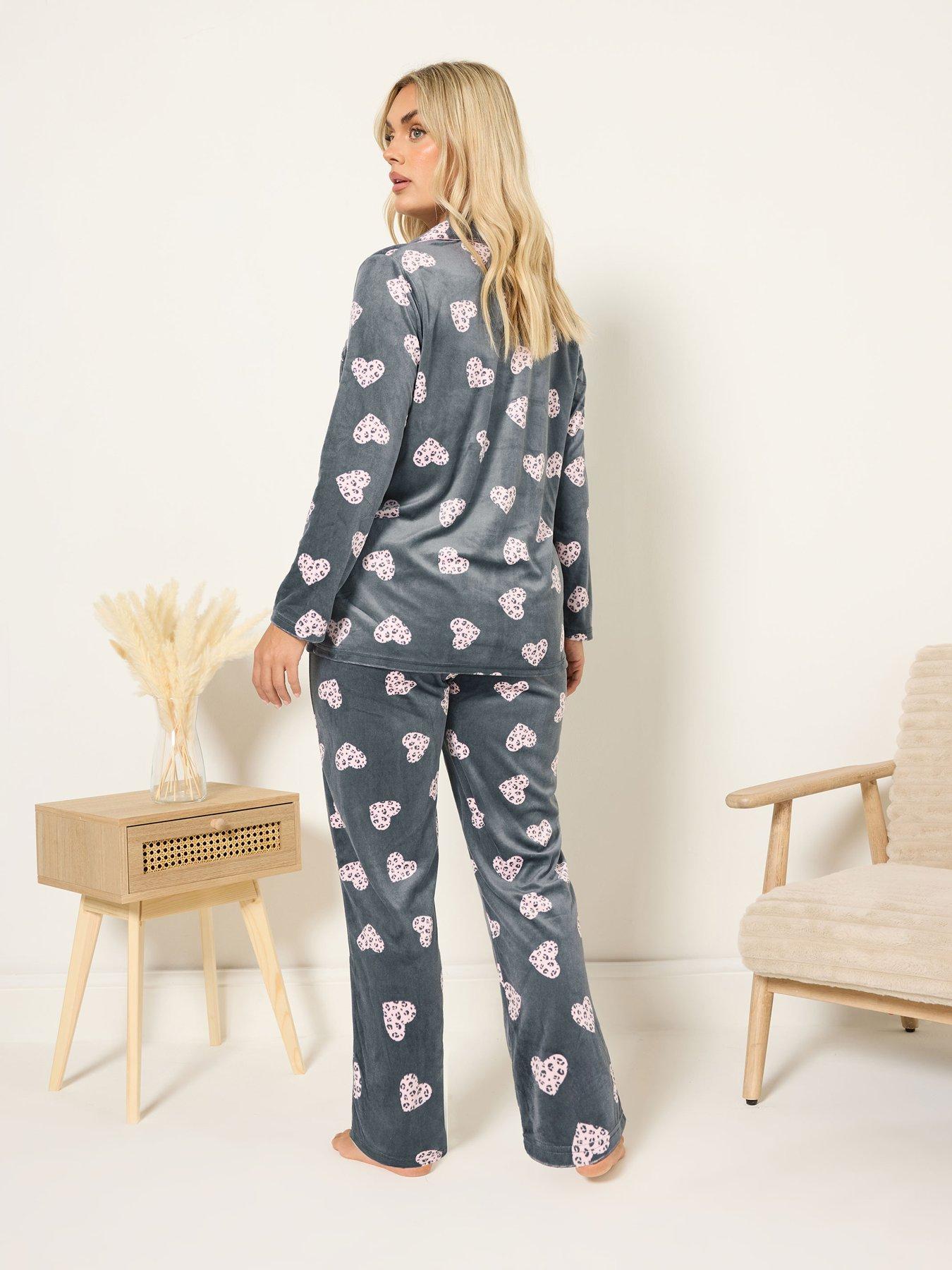 yours-curve-animal-heart-fleece-pyjama-set-greystillFront
