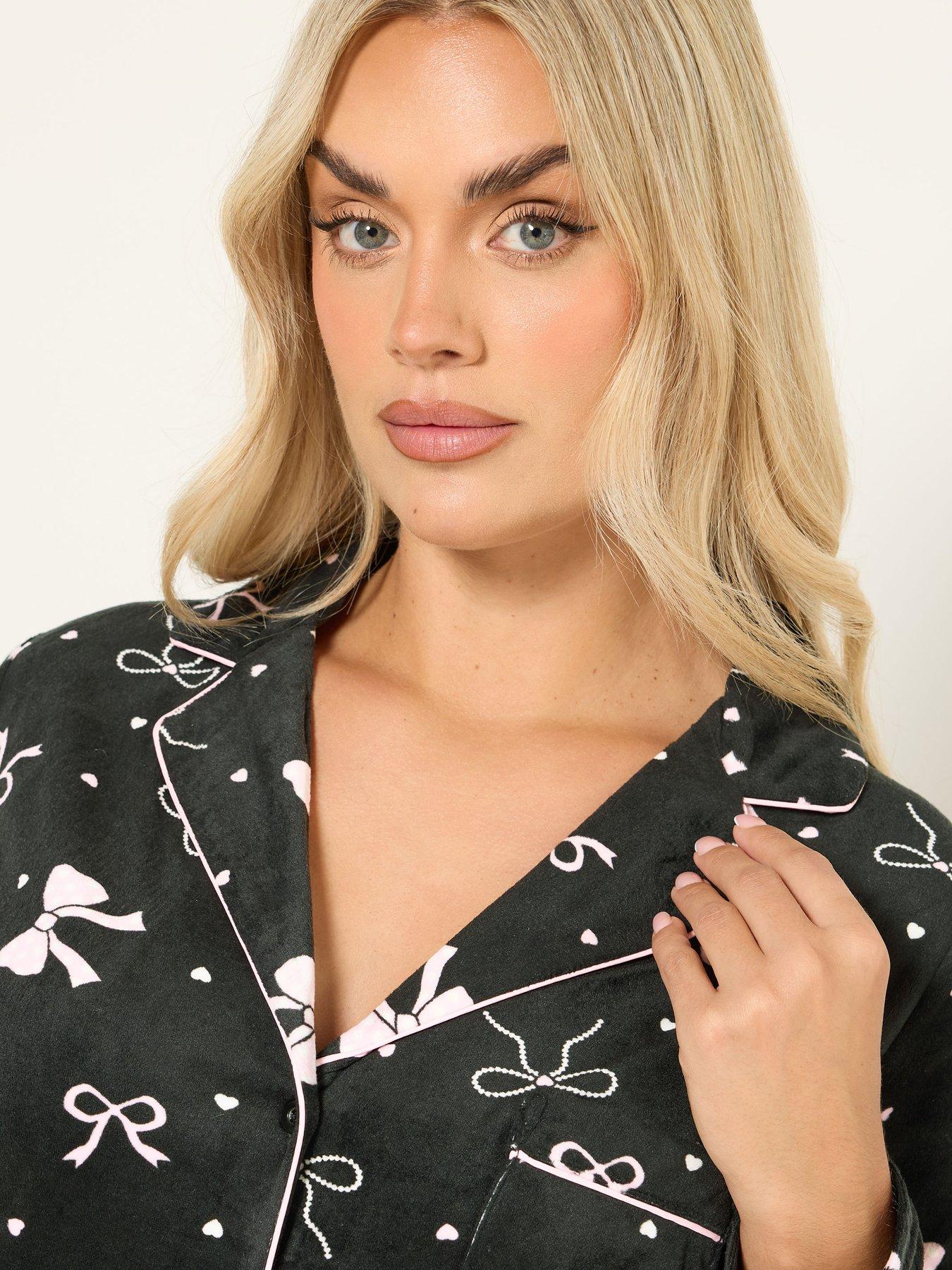 yours-curve-bows-hearts-fleece-pyjama-set-blackoutfit