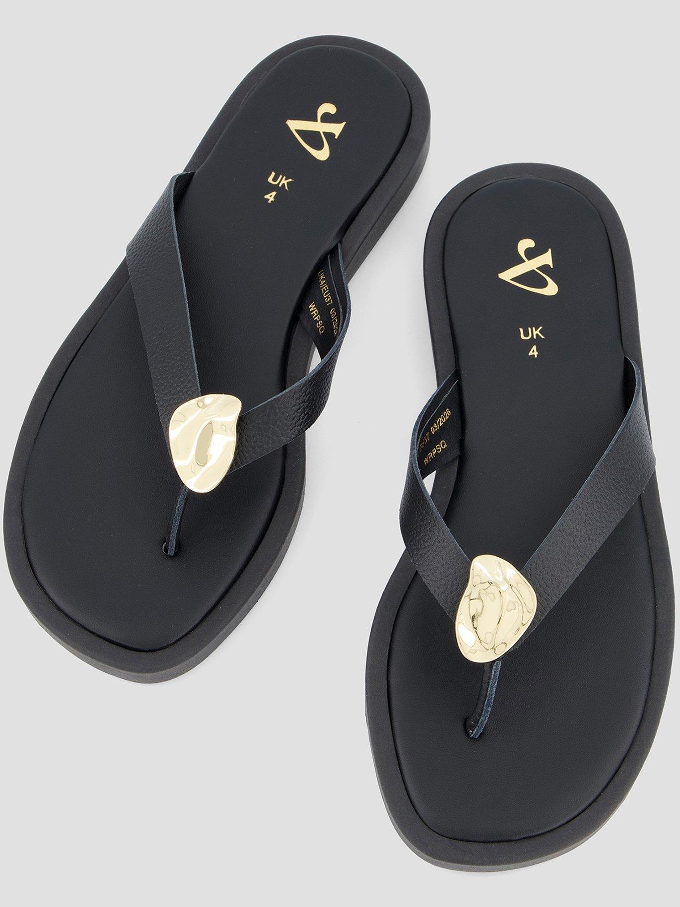 the-very-collection-leather-thong-flat-sandal-blackoutfit