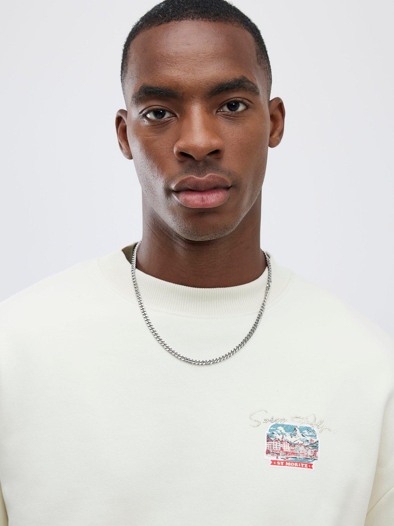 river-island-swiss-ski-badge-graphic-crew-sweatshirt-creamoutfit
