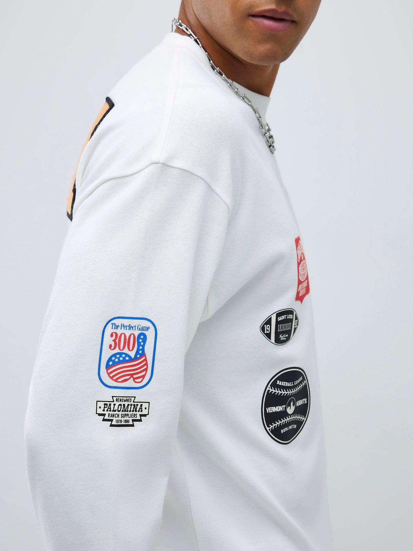 river-island-boxy-americana-badge-long-sleeve-t-shirt-whiteoutfit