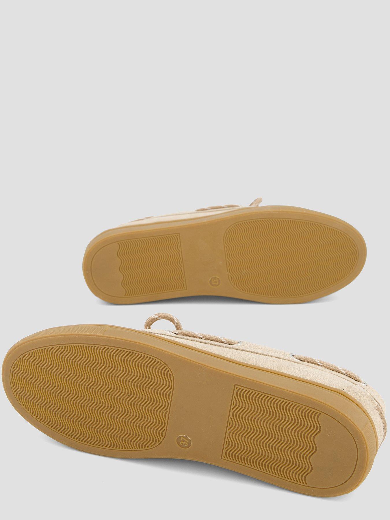 Image 4 of 7 of The Very Collection Boat Shoe - Tan