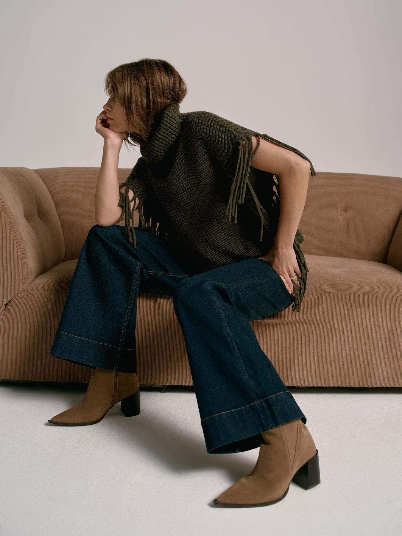 mint-velvet-fringe-rib-poncho-greenstillFront