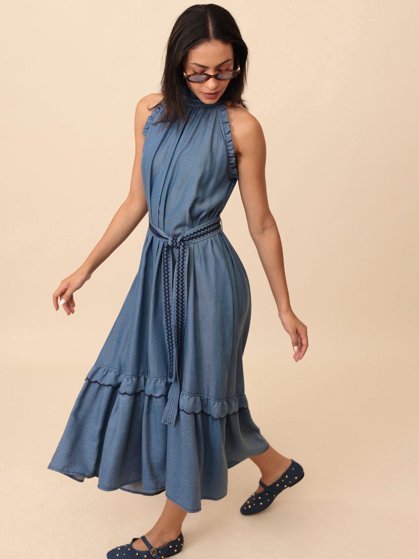 emily-lovelock-celine-denim-dressfront