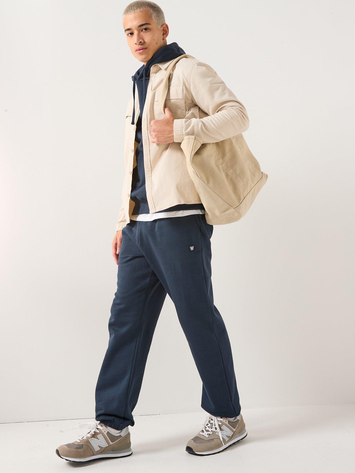 double-a-by-wood-wood-cal-coin-logo-cuff-joggers-navyoutfit