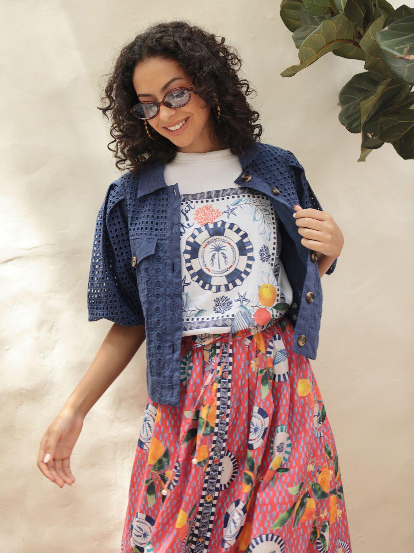 emily-lovelock-kate-print-t-shirt-whitefront