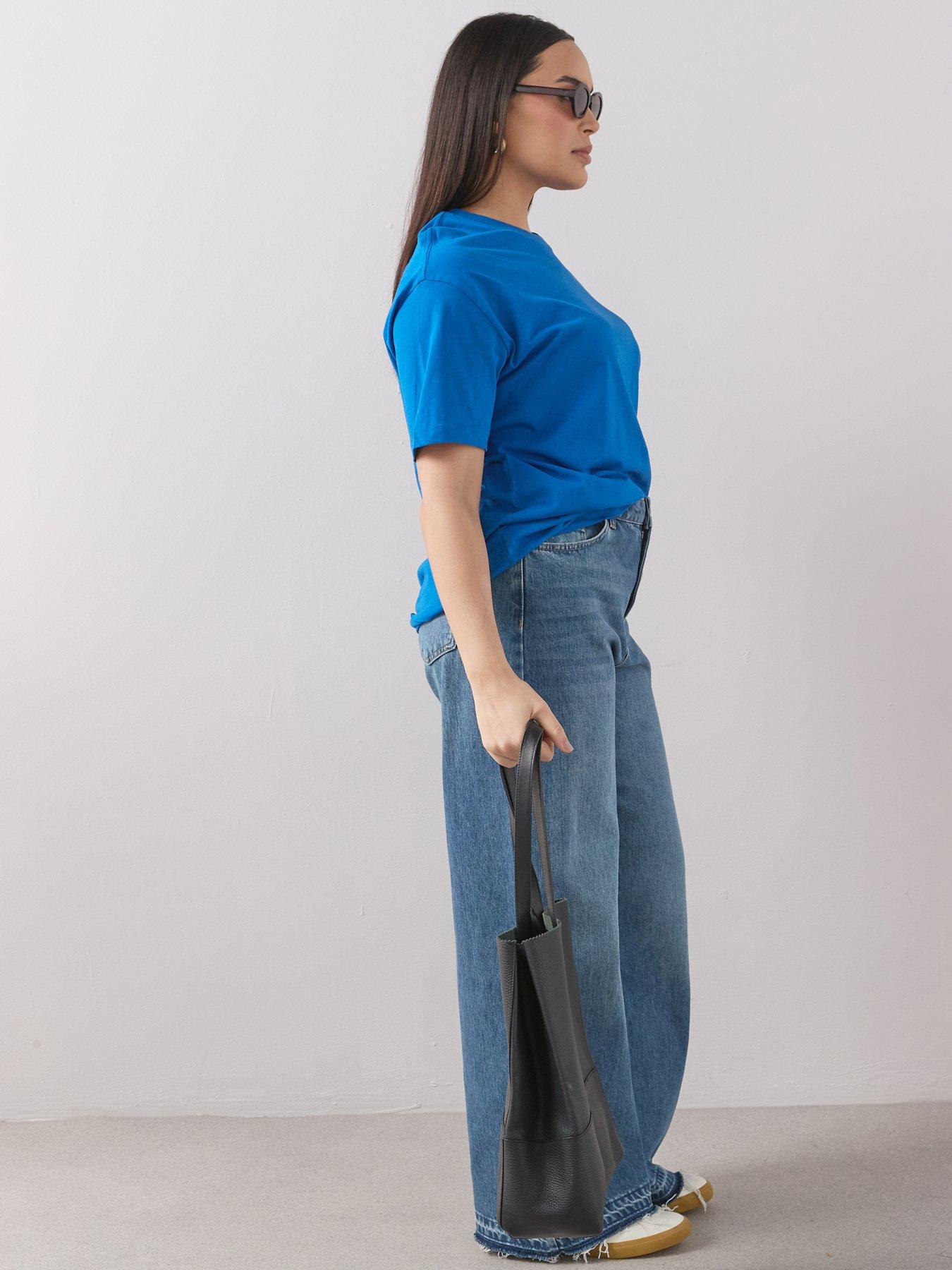 Image 5 of 6 of The Very Collection Curve Oversized T-shirt