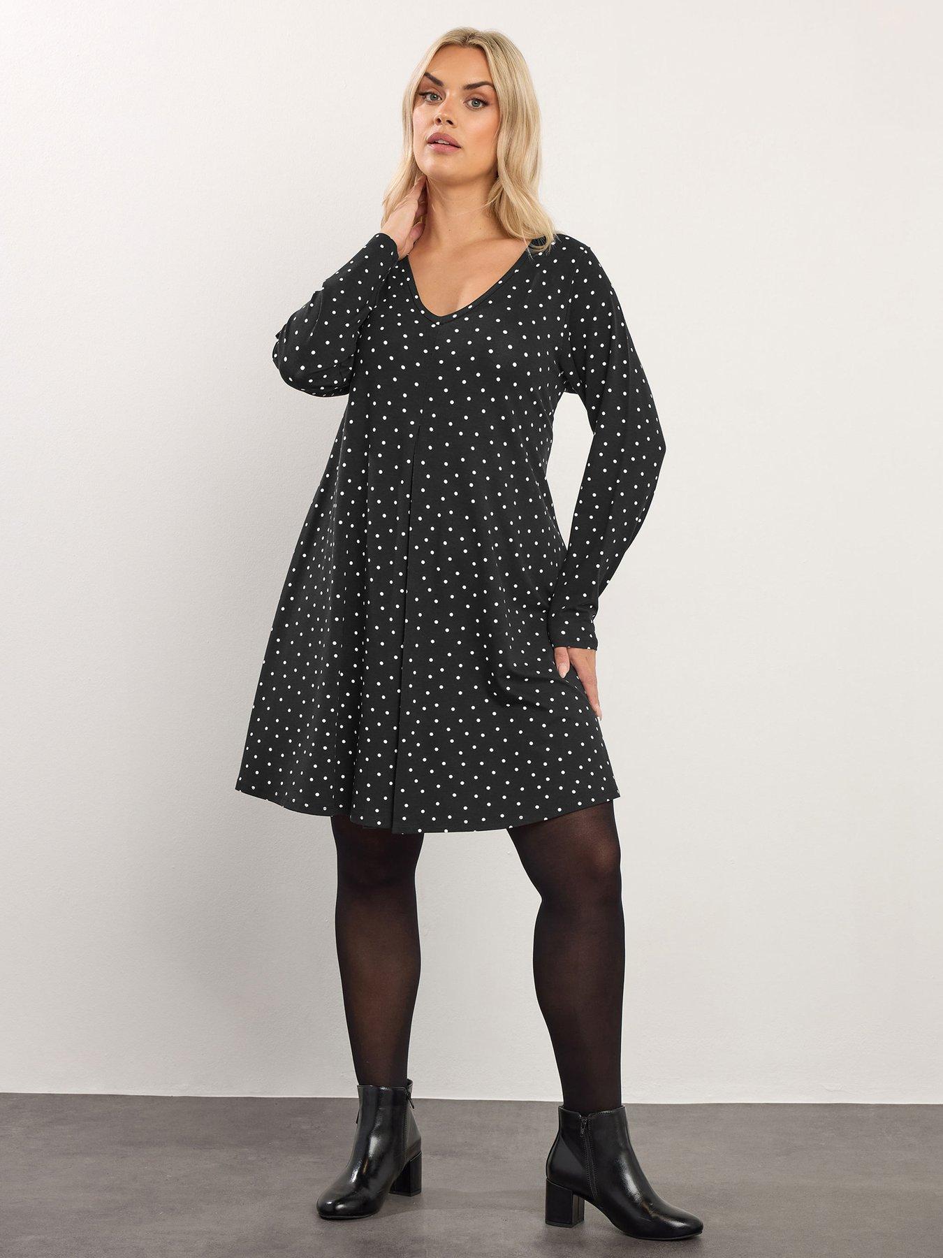 Yours Curve Pleat Front Dress - Black