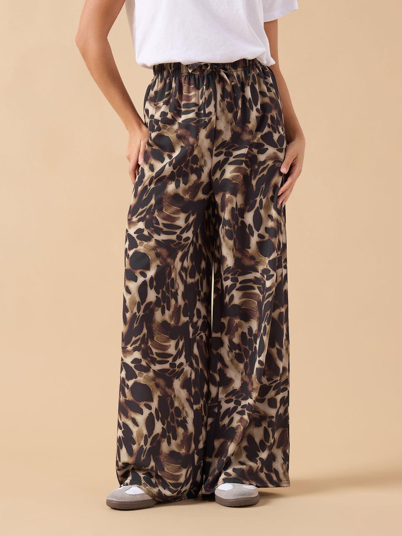 PixieGirl Petite Animal Print Wide Leg Trouser - Print