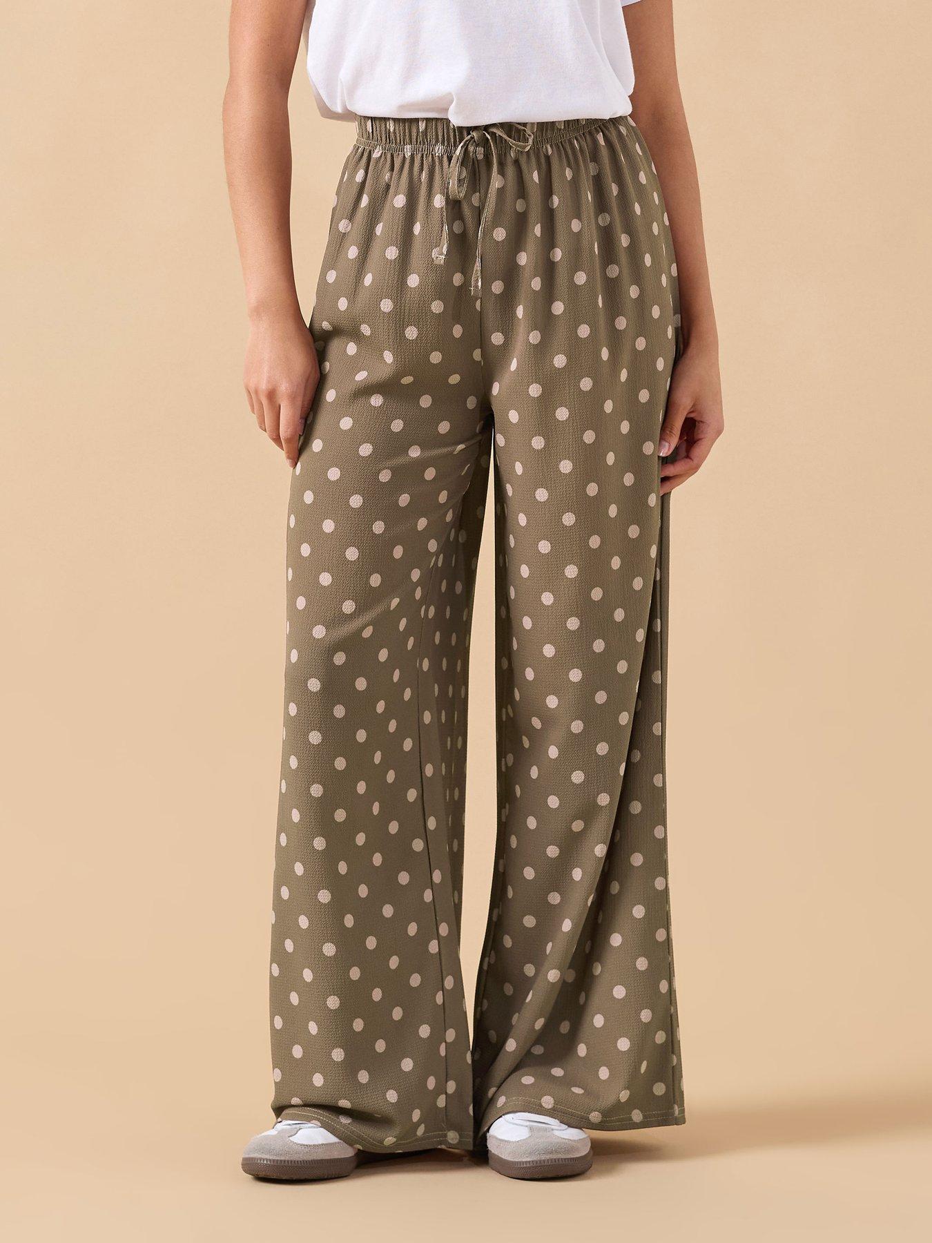 PixieGirl Petite Spot Bubble Crepe Wide Leg Trouser - Brown