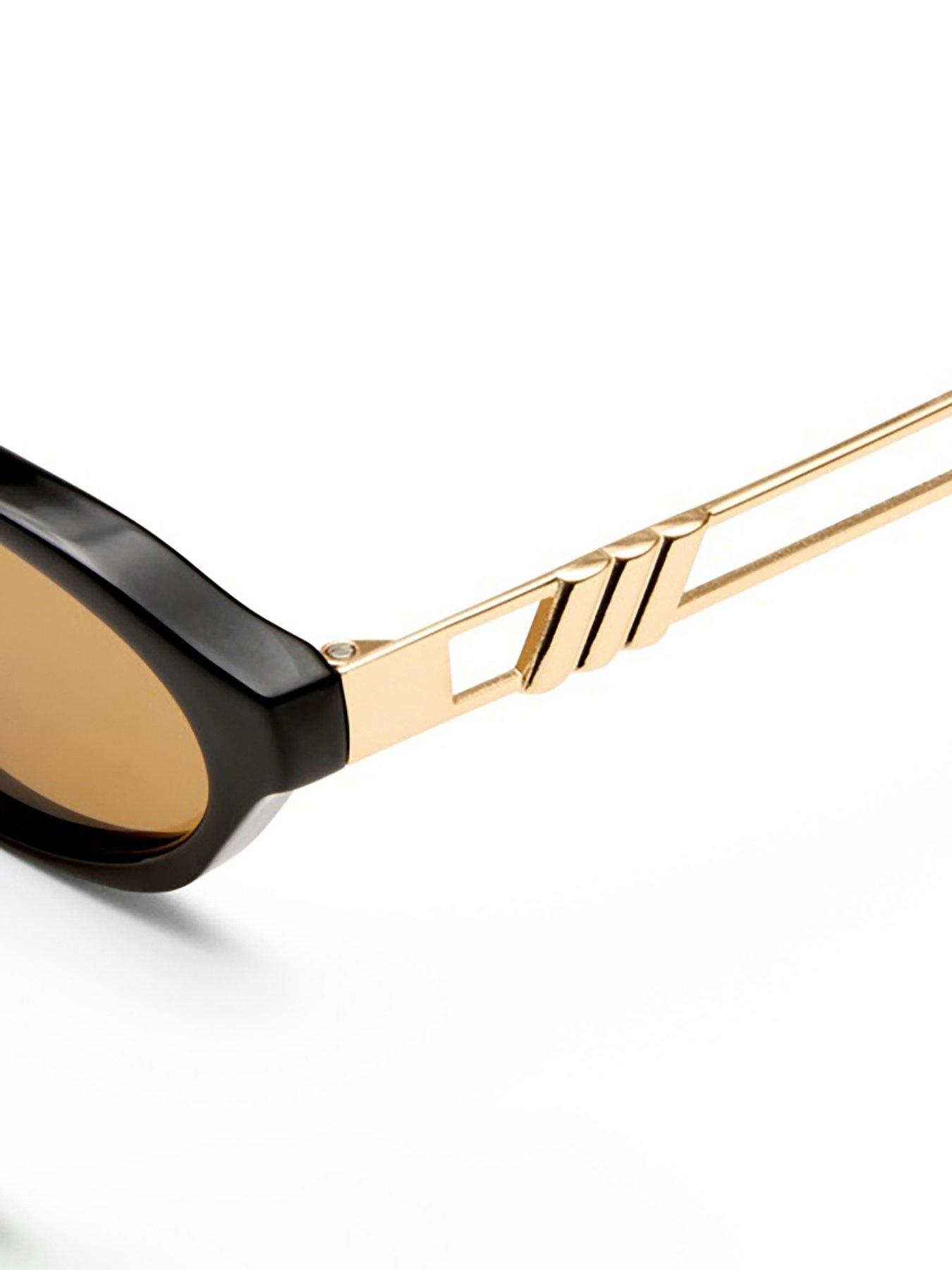 le-specs-lunita-oval-sunglasses-blackoutfit