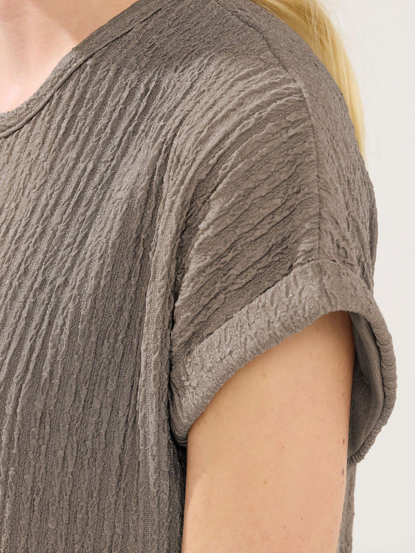 pixiegirl-petite-short-sleeve-textured-top-brownoutfit