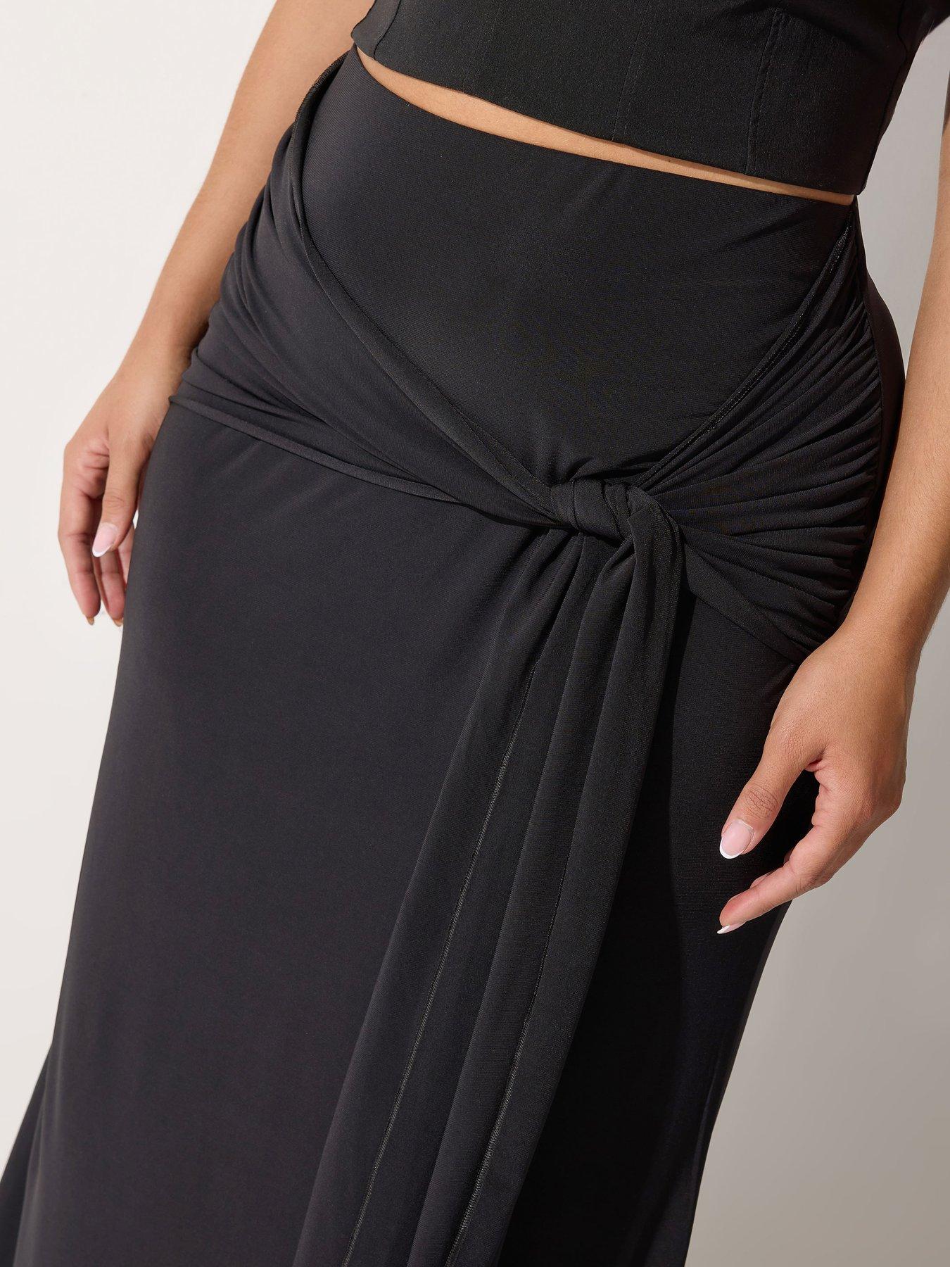 yours-curve-tie-maxi-skirt-blackoutfit