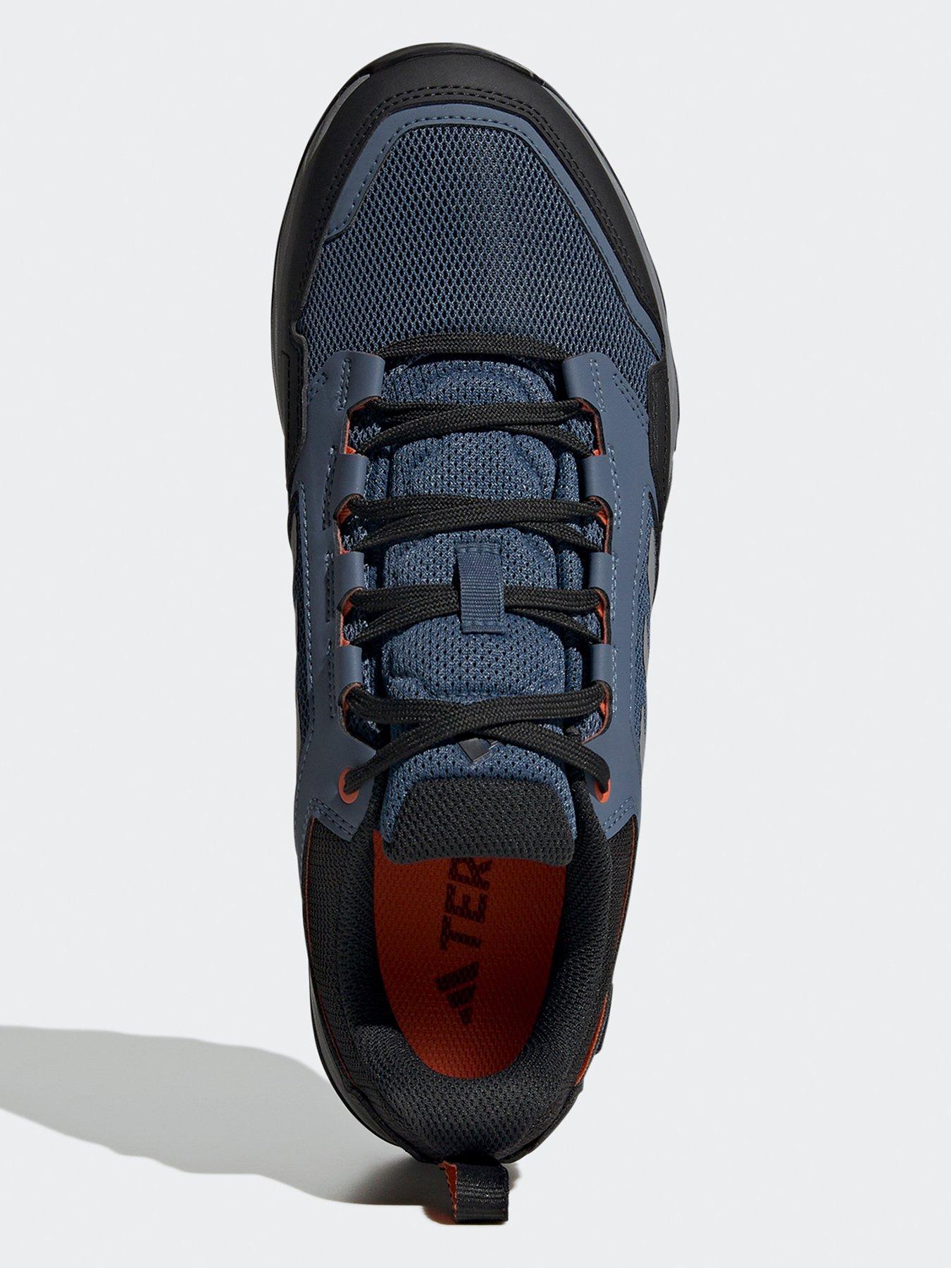 adidas-terrex-mens-trail-running-tracerocker-2-goretex-trainers-greyoutfit