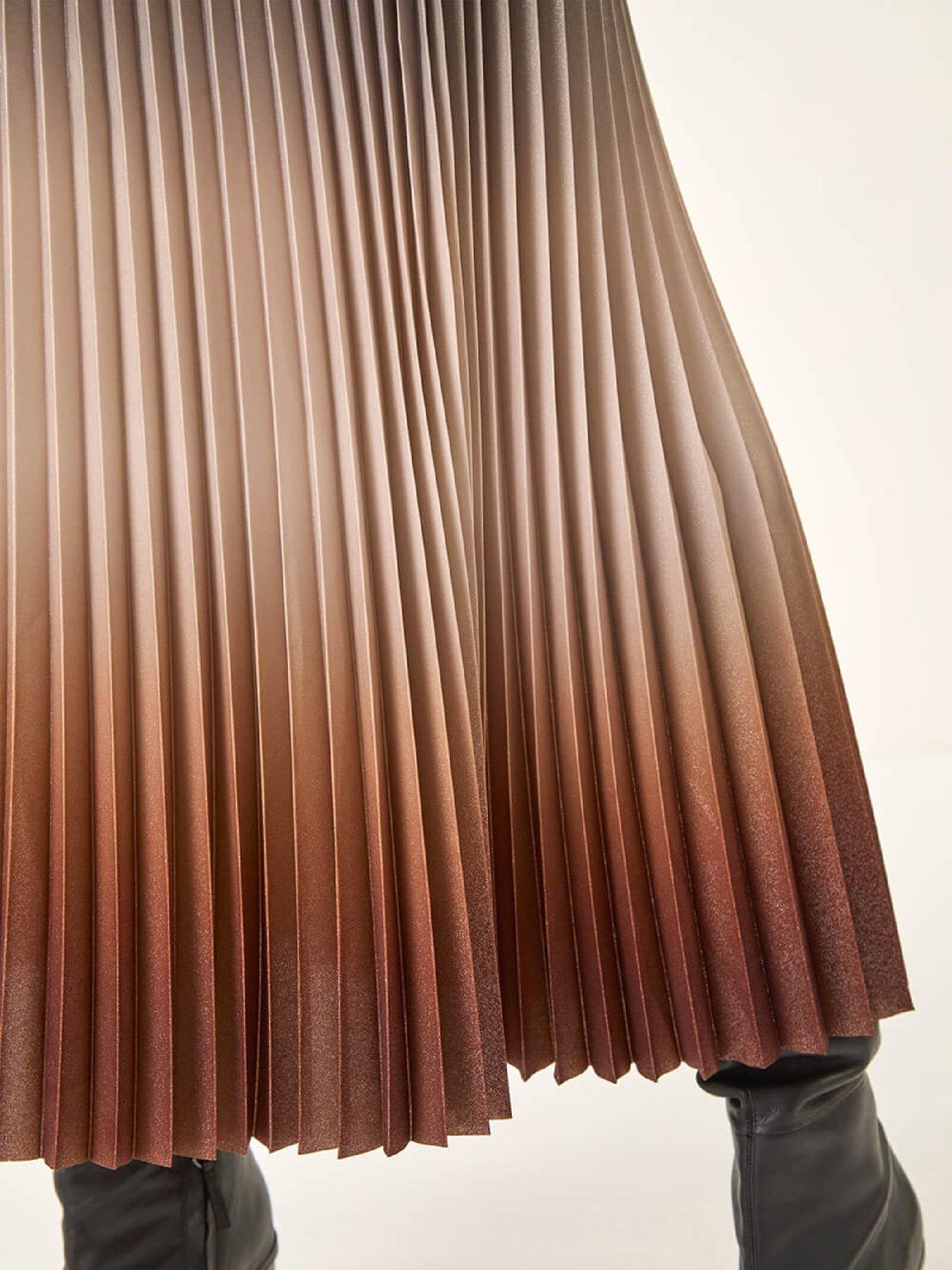 Image 5 of 5 of Roman Ombre Pleated Stretch Skirt - Mocha